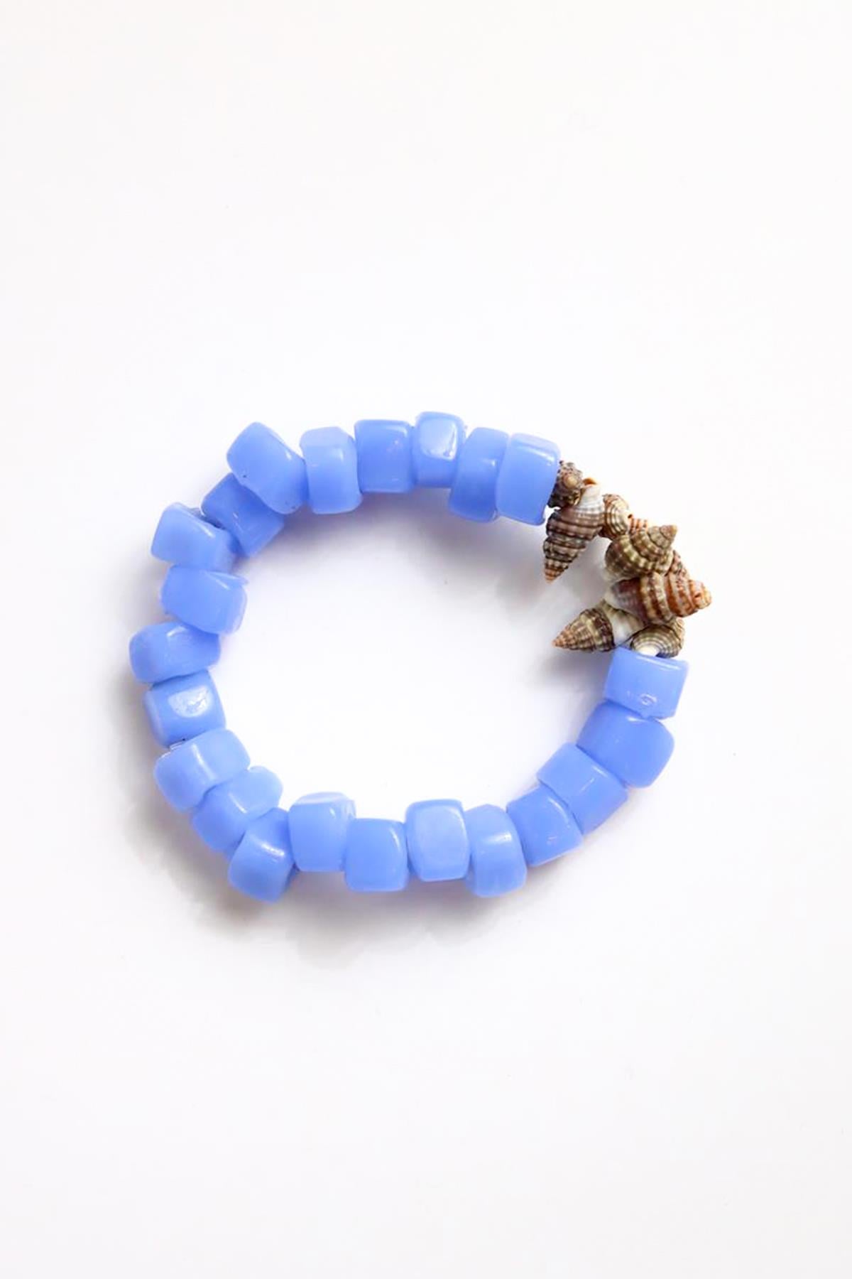 Deniz Kabuğu Detaylı Cam Bileklik- Şaman Butik Deniz Kabuğu Detaylı Cam Bileklik