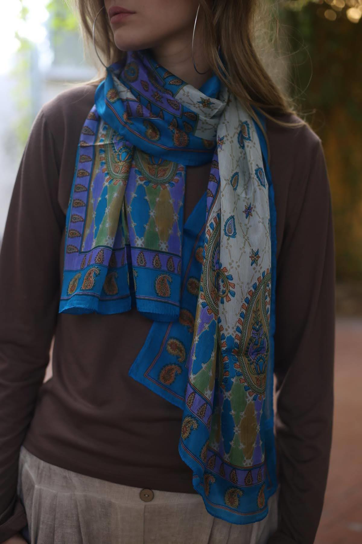 Turkuaz Desenli İpek Şal