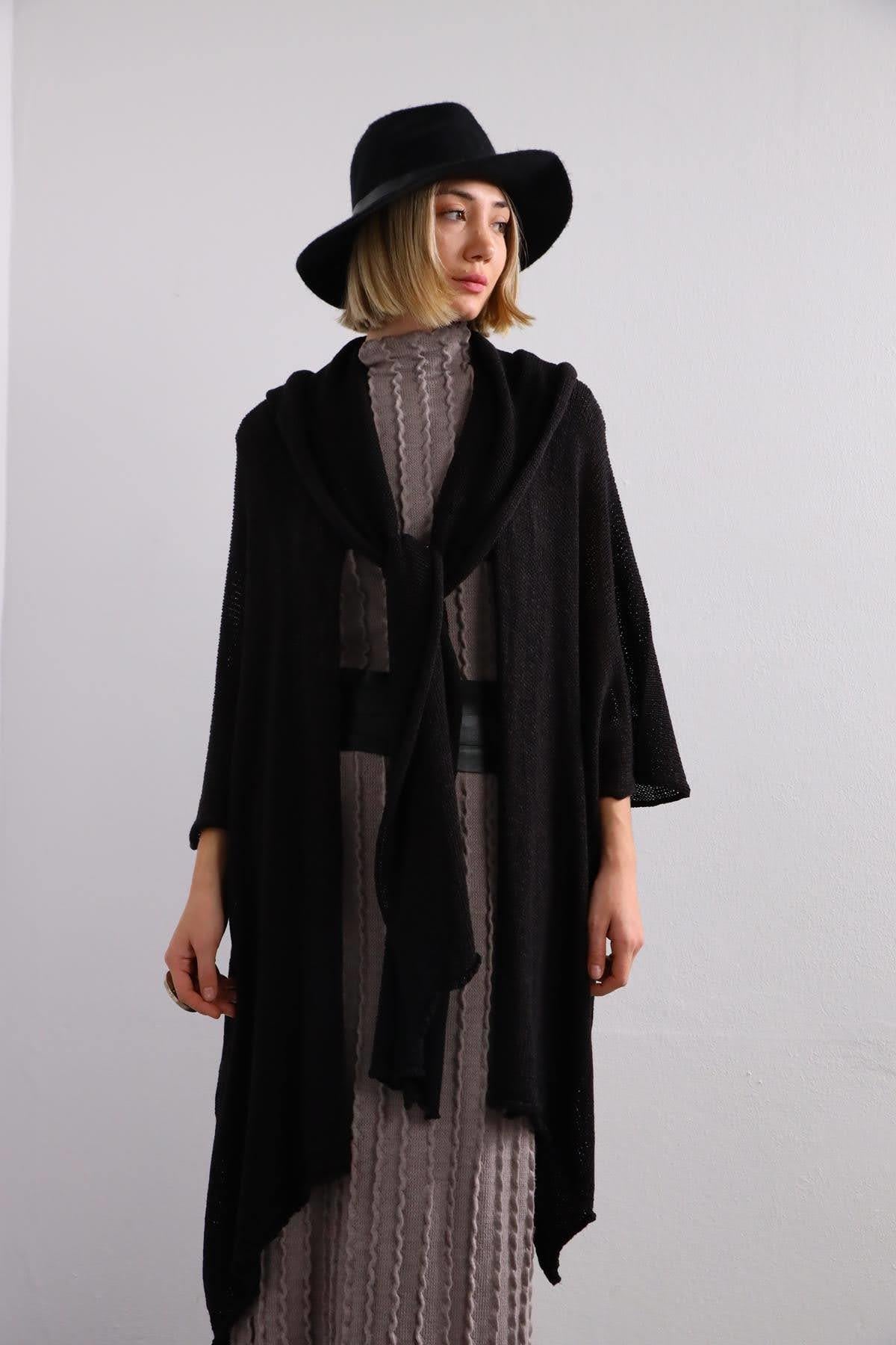 Siyah Şallı Arkası Dikişli Hırka - Şaman Butik Siyah Şallı Arkası Dikişli Hırka