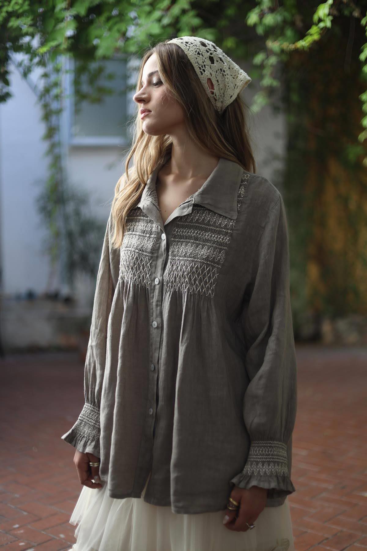 Vizon Rengi Gipeli Nakışlı Keten Gömlek