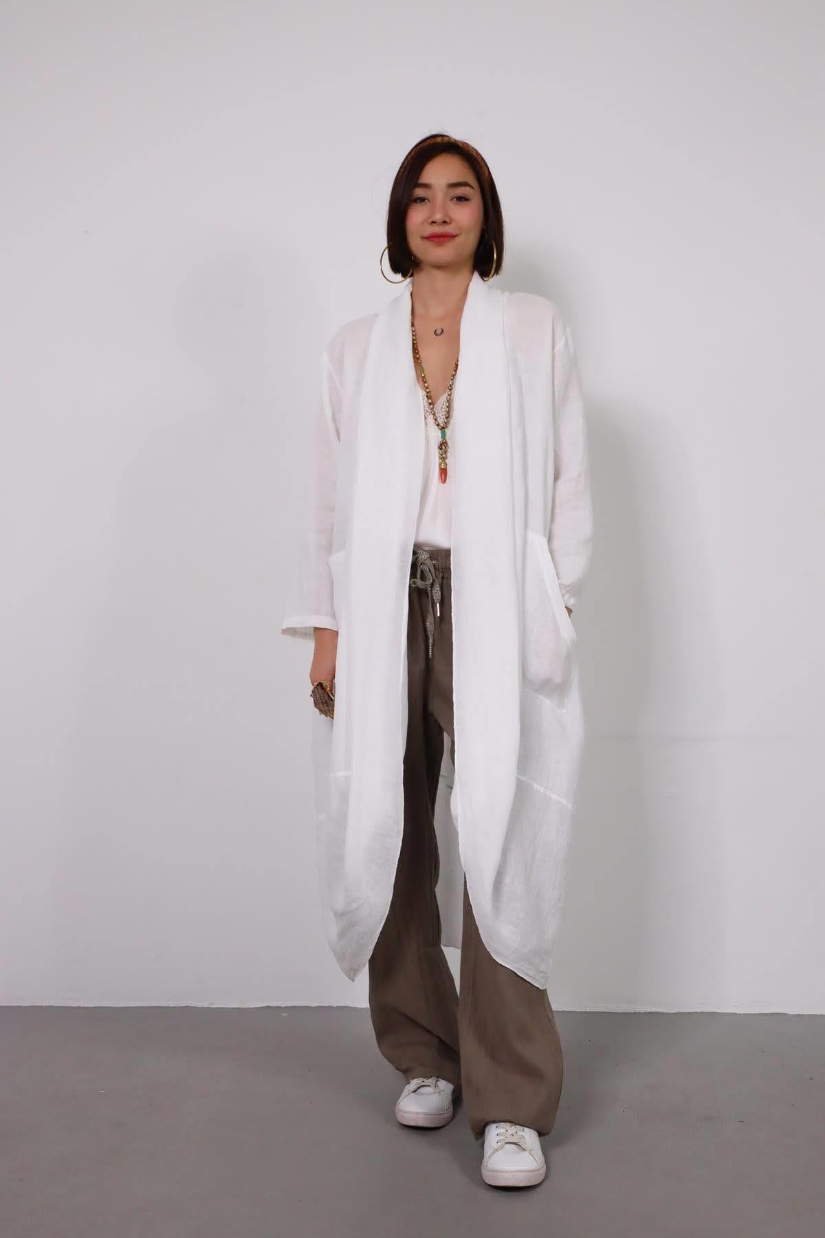 Beyaz Cepli Arkası Dikiş Detaylı Keten Kaftan - Şaman Butik Beyaz Cepli Arkası Dikiş Detaylı Keten Kaftan