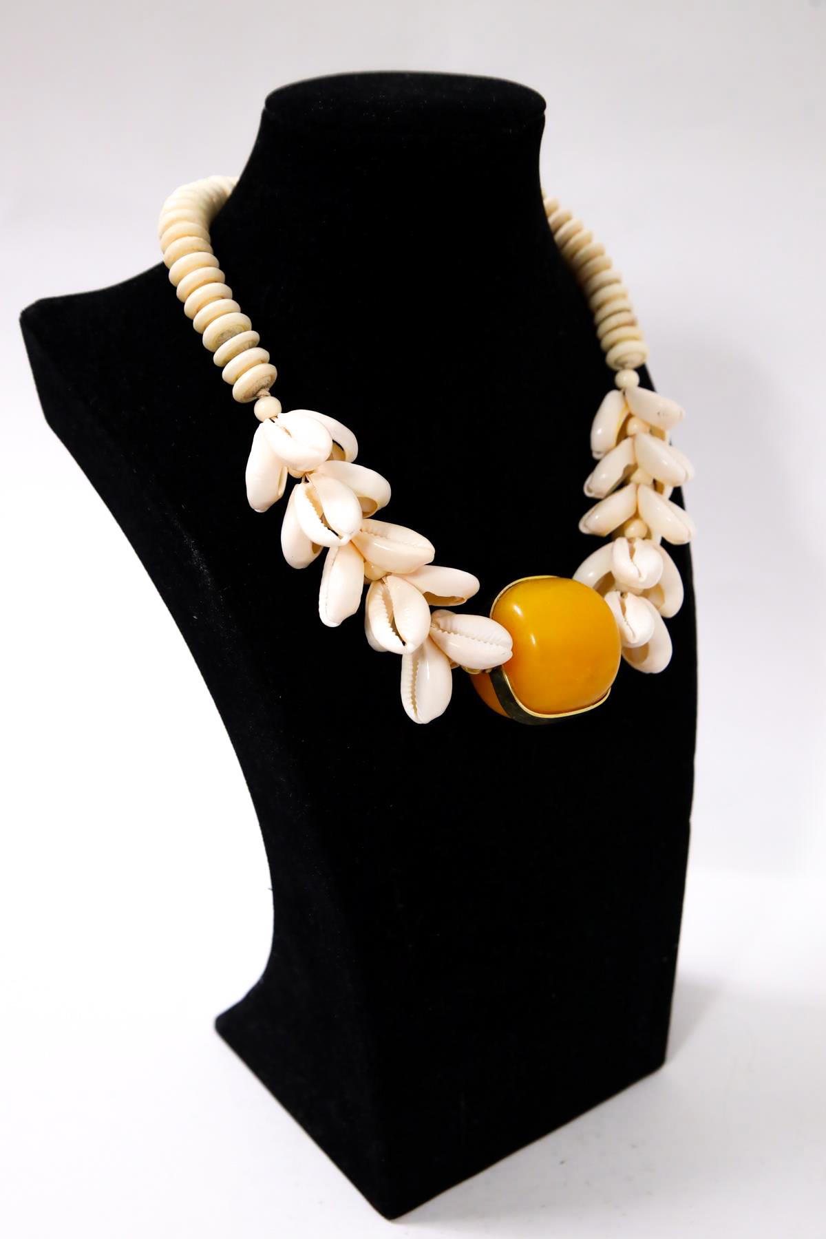 Reçine Ve Deniz Kabuğu Tasarım Kolye - Şaman Butik Reçine Ve Deniz Kabuğu Tasarım Kolye