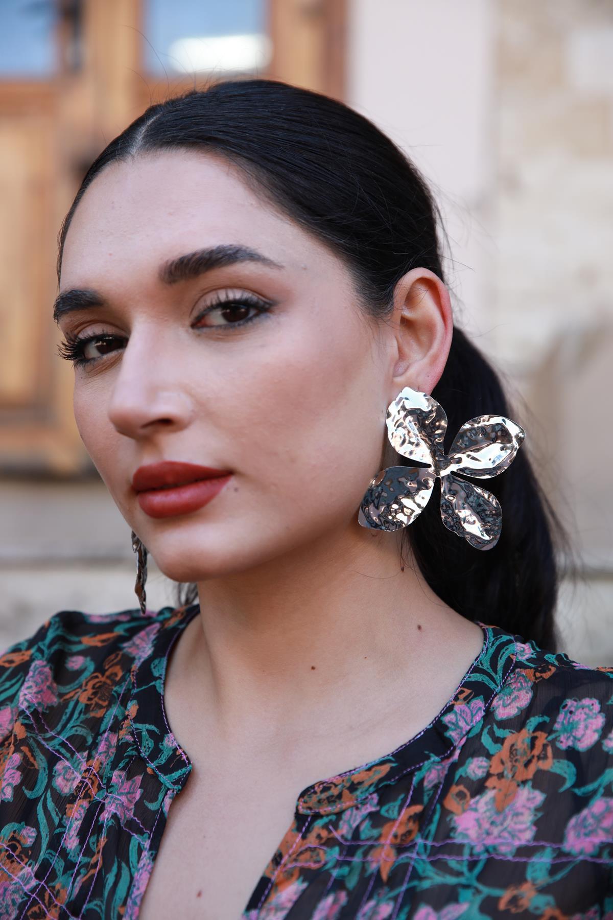 Dört Yapraklı Çiçek Küpe