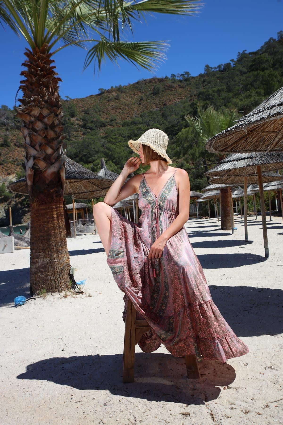 Pembe Arkası Fırfırlı Askılı İpek Elbise - Şaman Butik Pembe Arkası Fırfırlı Askılı İpek Elbise