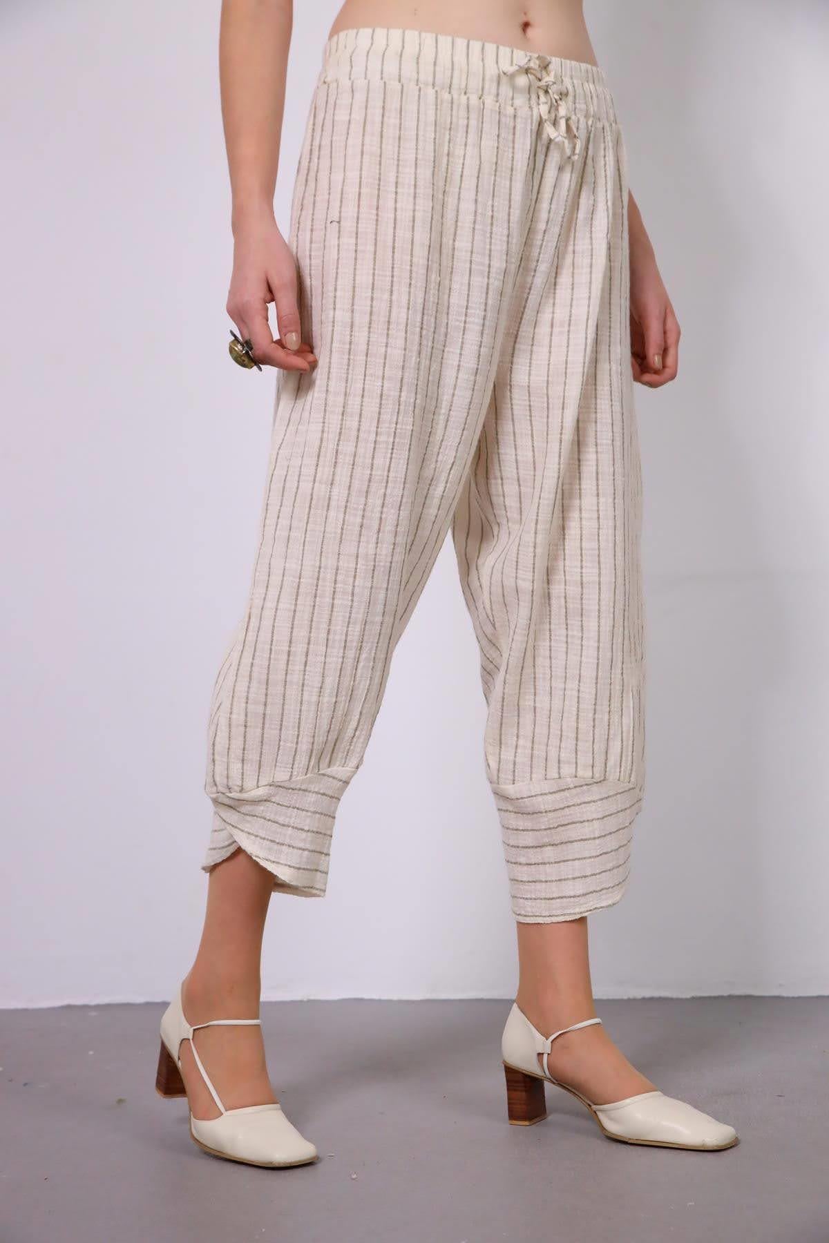 Haki Çizgili Kısa Paça Detaylı Pantolon - Şaman Butik Haki Çizgili Kısa Paça Detaylı Pantolon