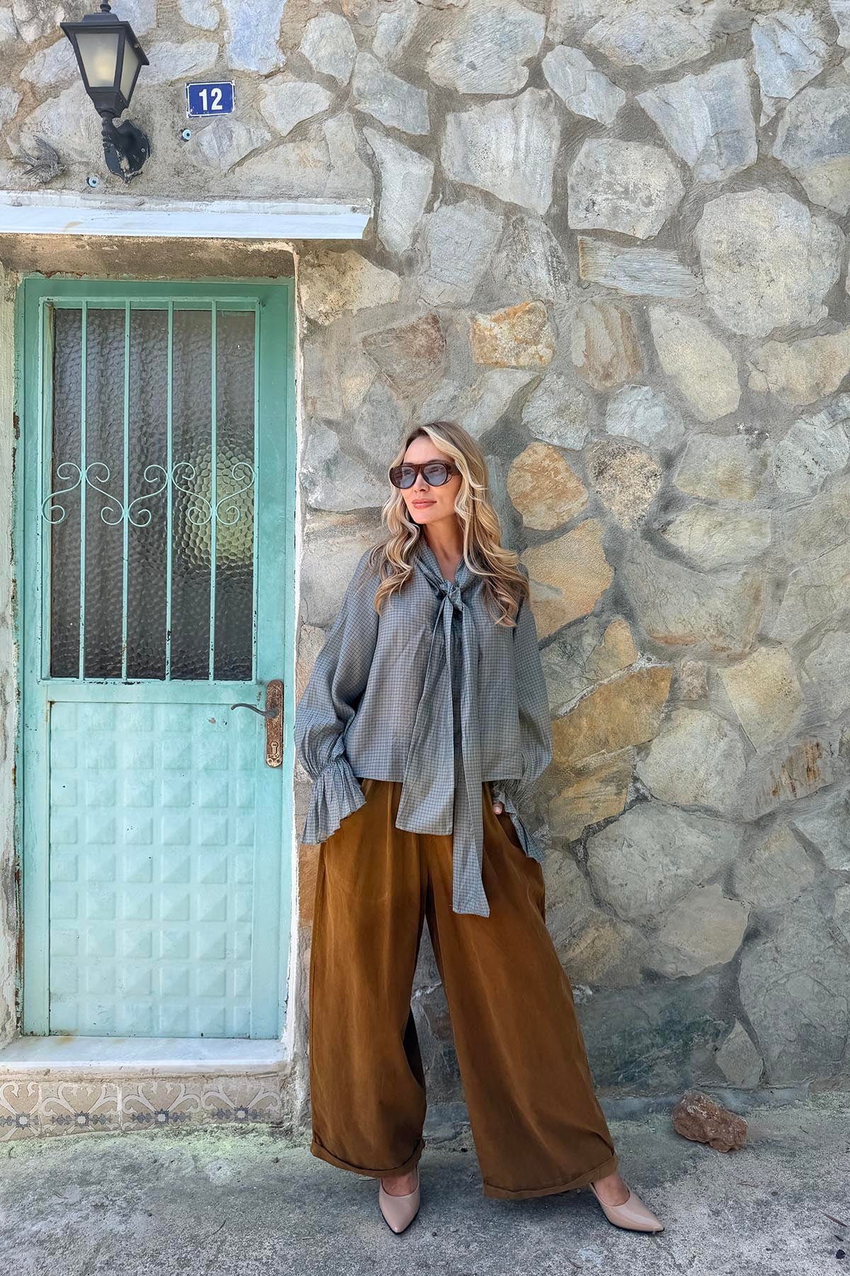 Camel Rengi Paçası Katlı Pileli Kadife Pantolon