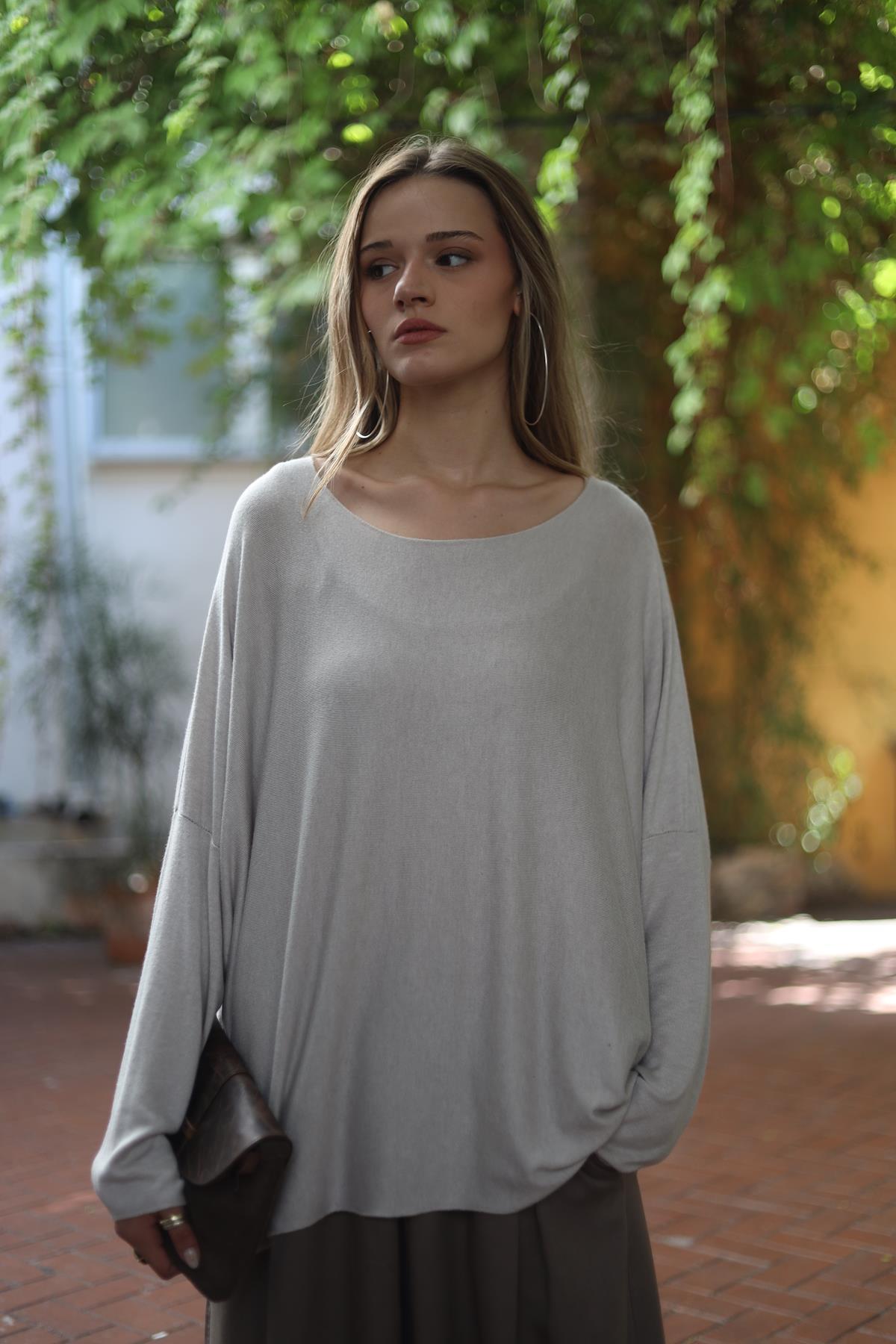 Krem Rengi Salaş Yumuşak Doku Bluz