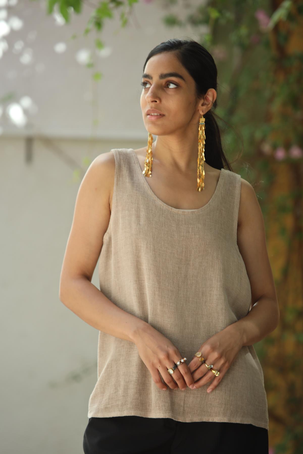 Camel Rengi Geniş Yaka Askılı Soft Keten Bluz