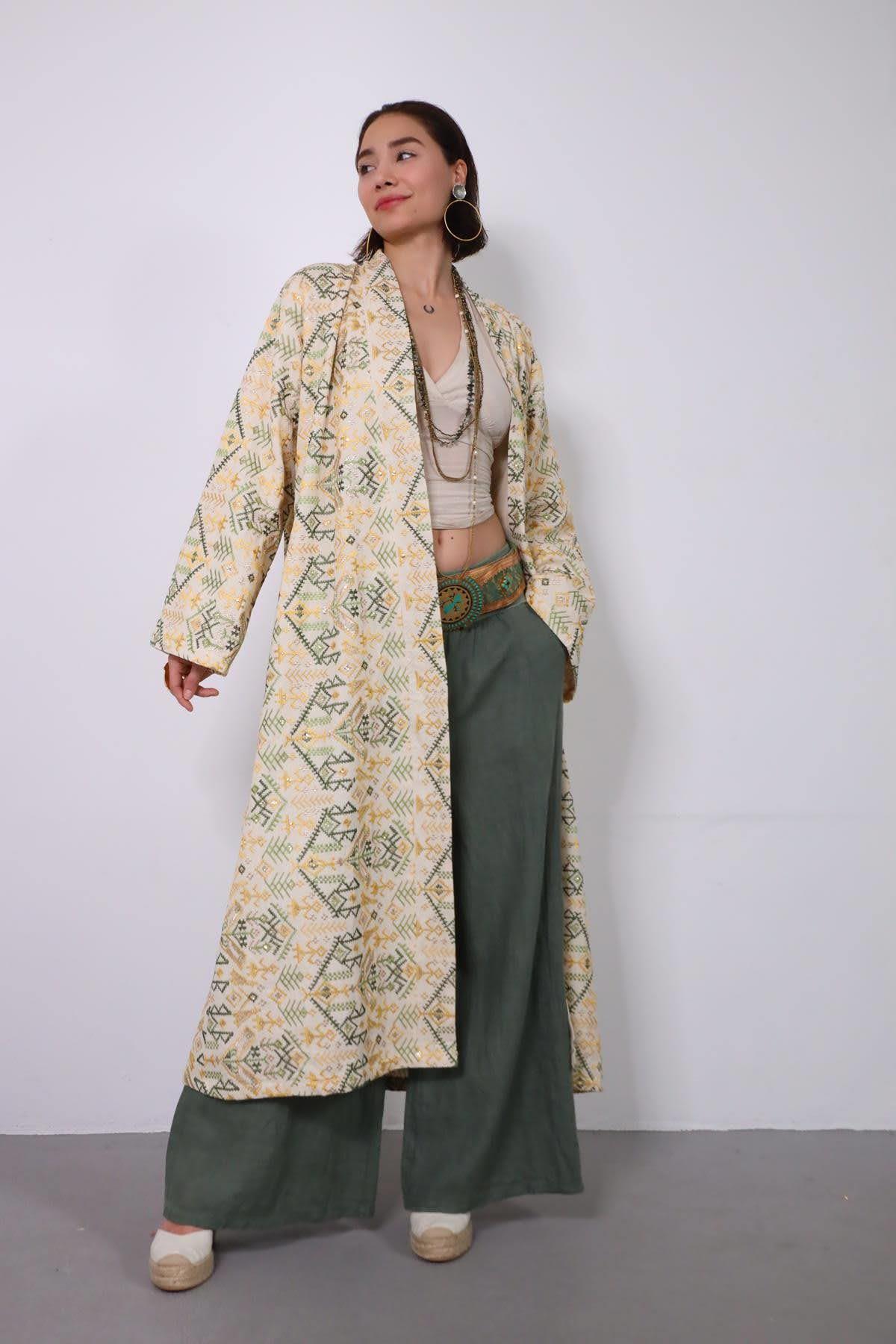 Krem Rengi Püsküllü Payetli Suzani Kaftan - Şaman Butik Krem Rengi Püsküllü Payetli Suzani Kaftan