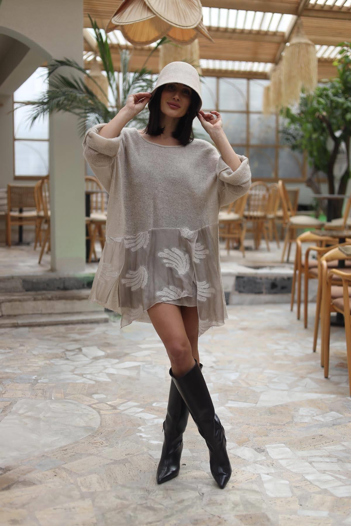 Vizon Rengi Otantik Kabartmalı Garnili Bluz