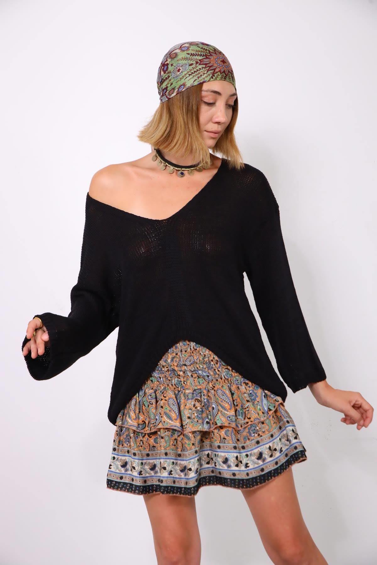 Siyah V Yaka Önü Kısa Triko Bluz - Şaman Butik Siyah V Yaka Önü Kısa Triko Bluz