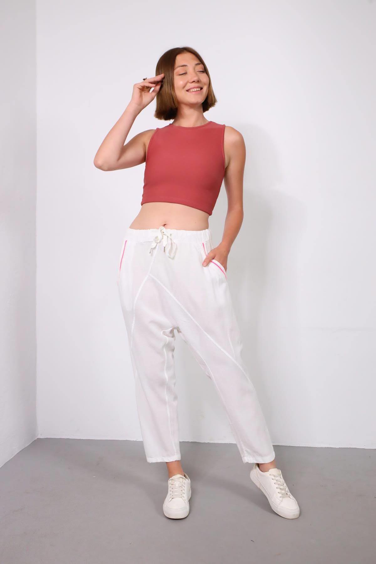 Beyaz Cebi Detaylı Önü Dikişli Pantolon - Şaman Butik Beyaz Cebi Detaylı Önü Dikişli Pantolon