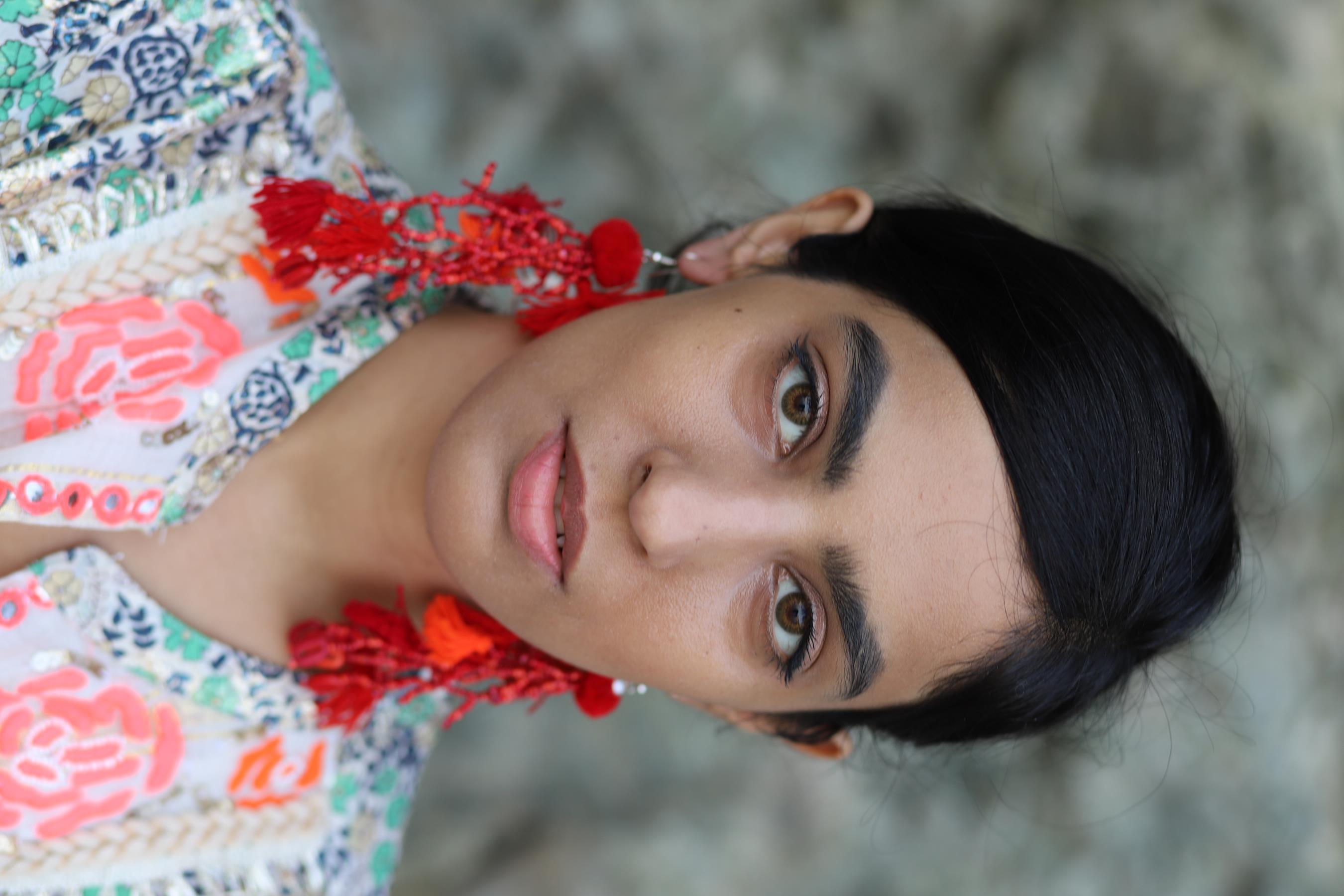 Kırmzıı El Yapımı Sallantılı Tasarım Küpe - Şaman Butik Kırmızı El Yapımı Sallantılı Tasarım Küpe