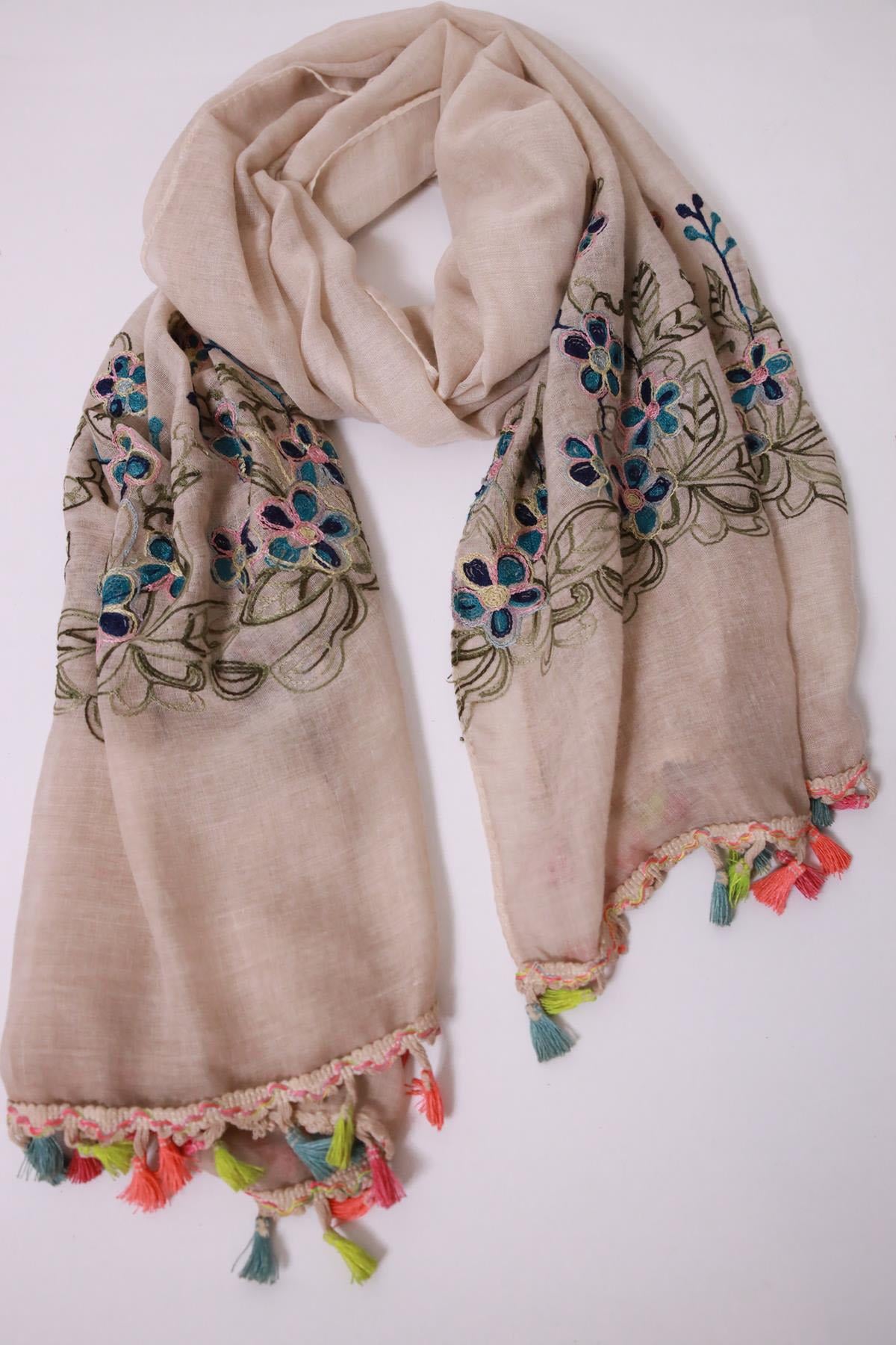 Bej İşlemeli Püsküllü Şal