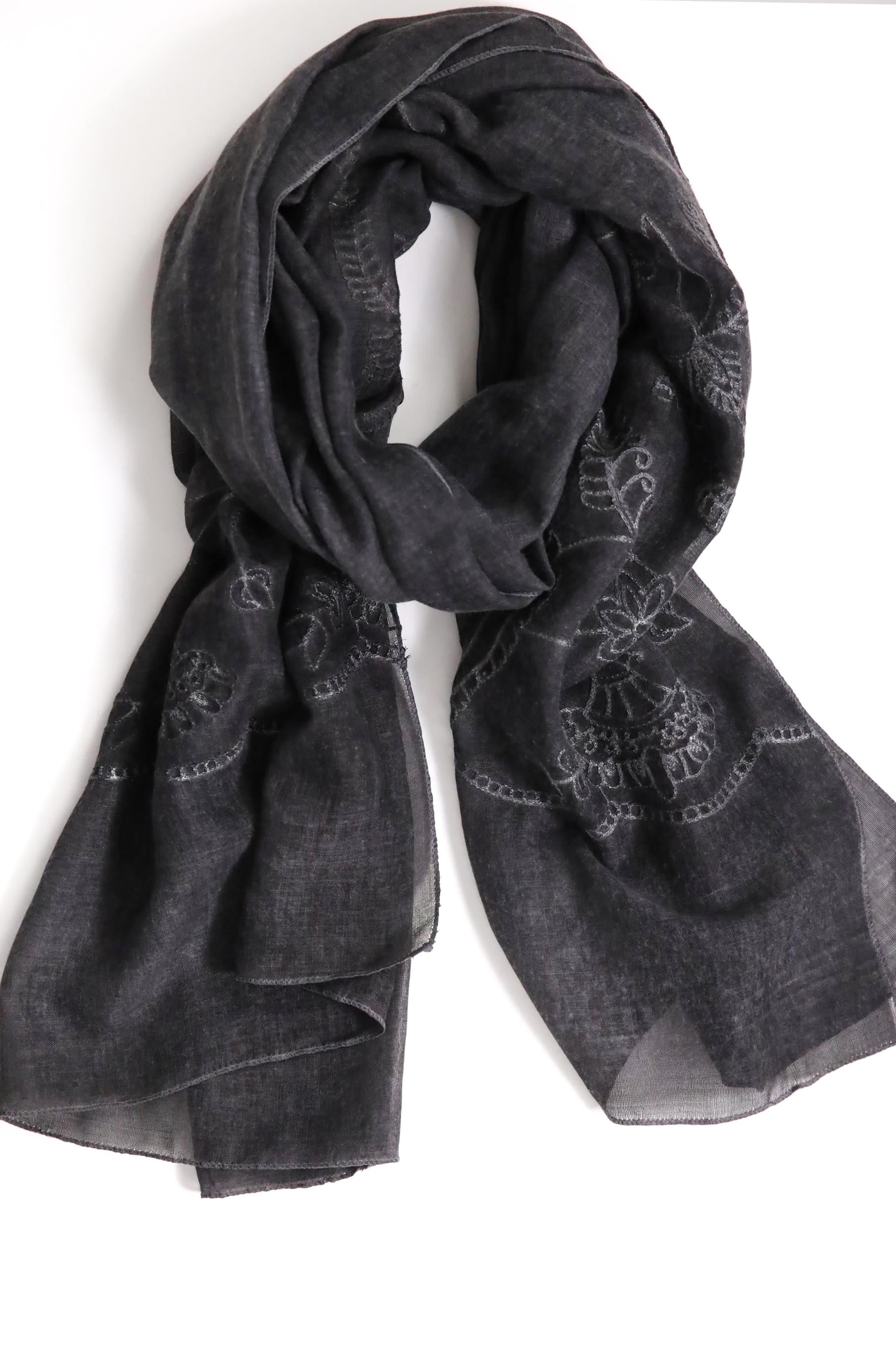 Antrasit Çiçek İşlemeli Şal - Şaman Butik Antrasit Çiçek İşlemeli Şal
