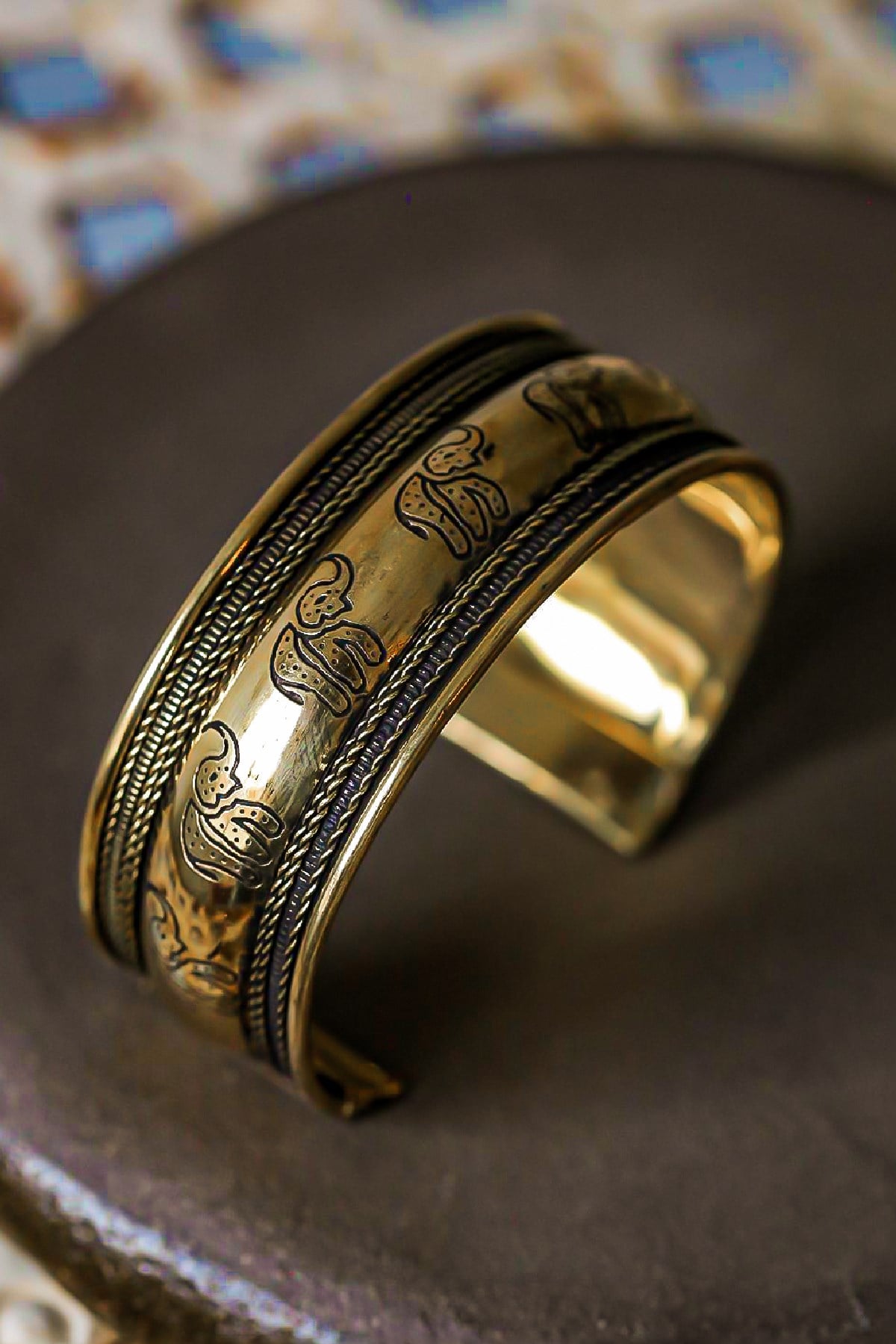 Bronz Fil İşlemeli Tasarım Bileklik - Şaman Butik Bronz Fil İşlemeli Tasarım Bileklik