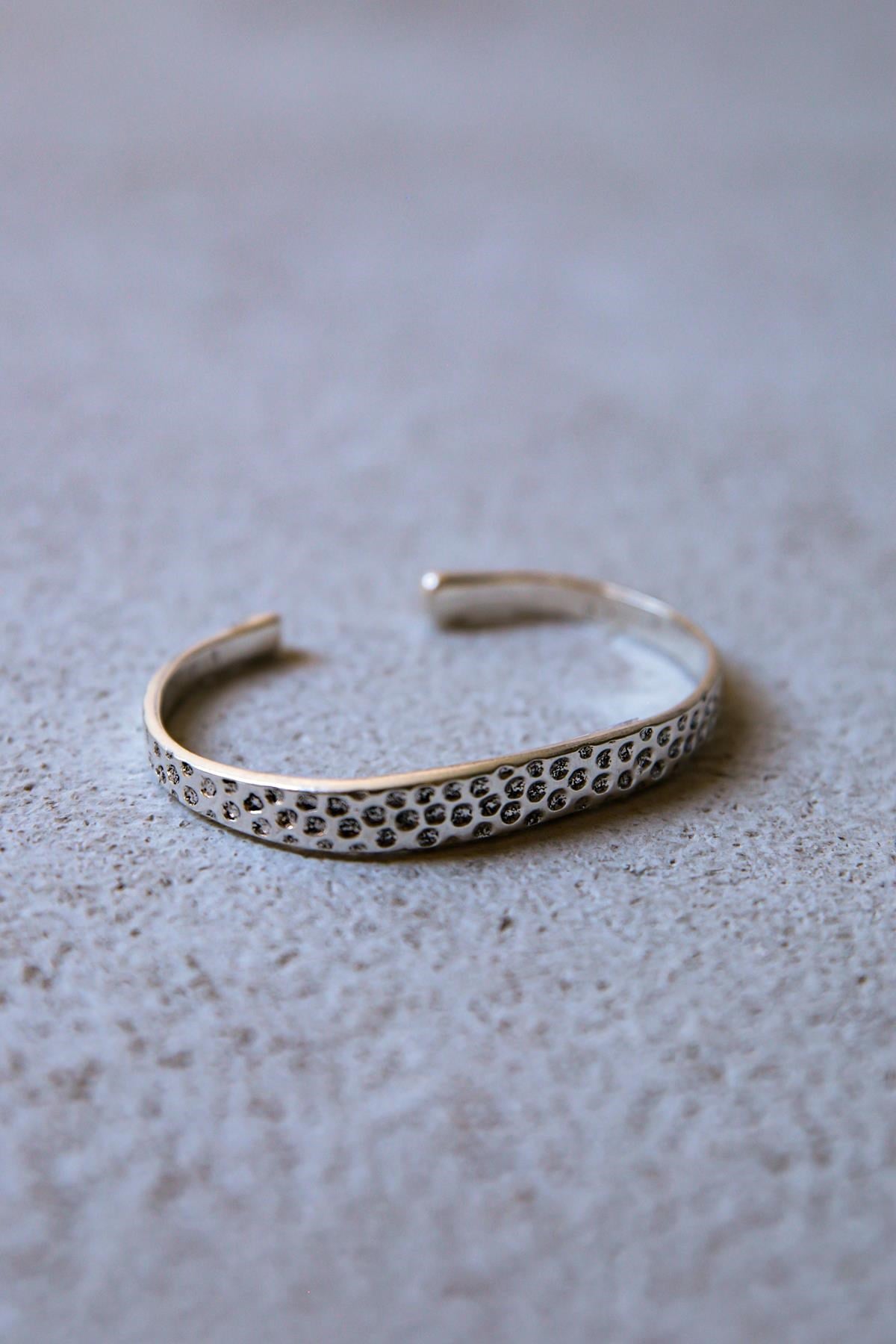 Doku İşlemeli Kaplama Tasarım Bileklik - Şaman Butik Doku İşlemeli Kaplama Tasarım Bileklik