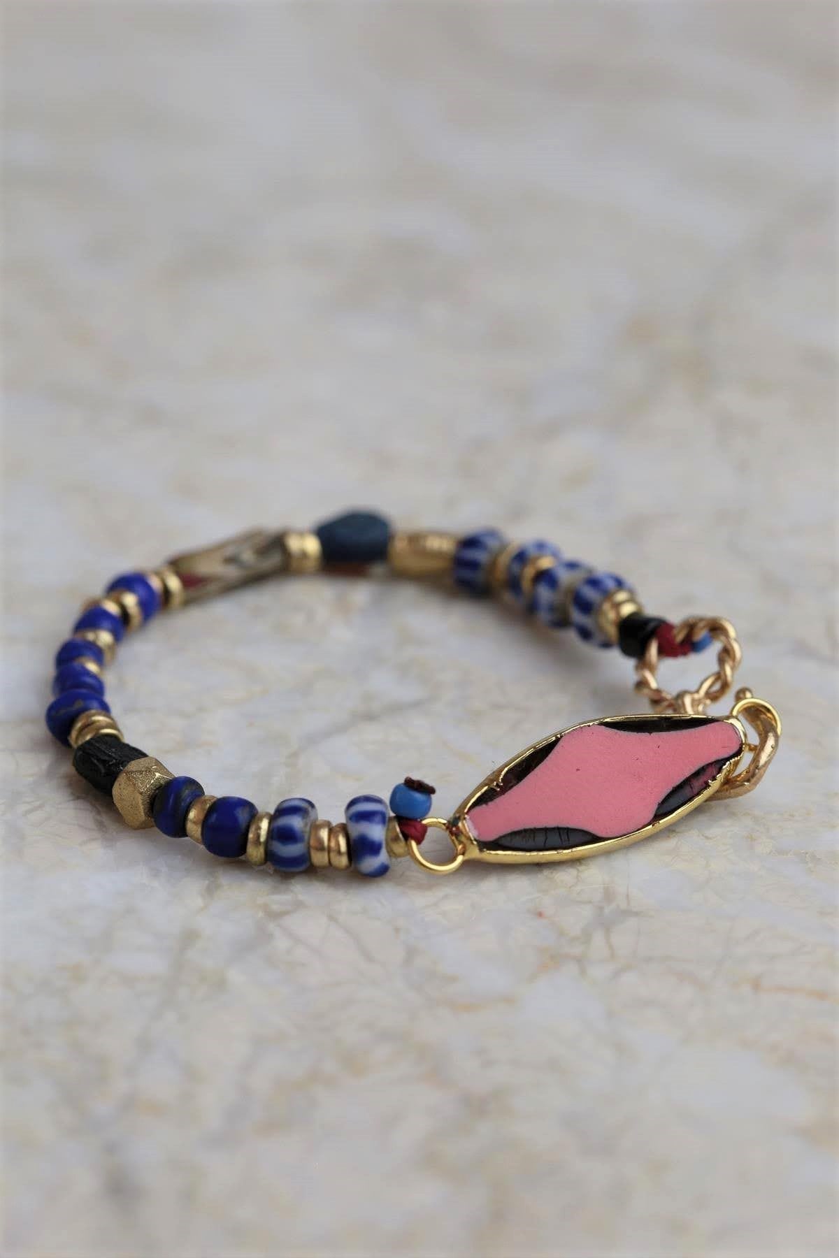 Lapis Kırmızı Detaylı Bileklik - Şaman Butik Lapis Kırmızı Detaylı Bileklik