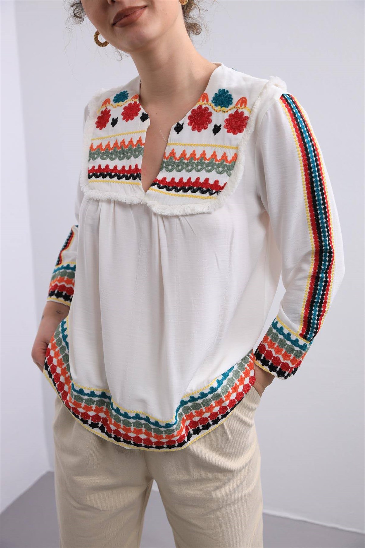 White Tassel Blouse with Embroidered Sleeves and Collar - Saman Butik | Shop Online White Tassel Blouse with Embroidered Sleeves and Collar