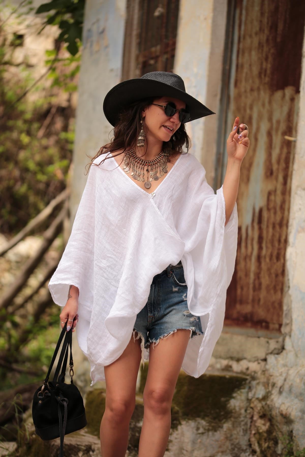 Beyaz Tek Düğme Keten Judith Bluz - Şaman Butik Beyaz Tek Düğme Keten Judith Bluz