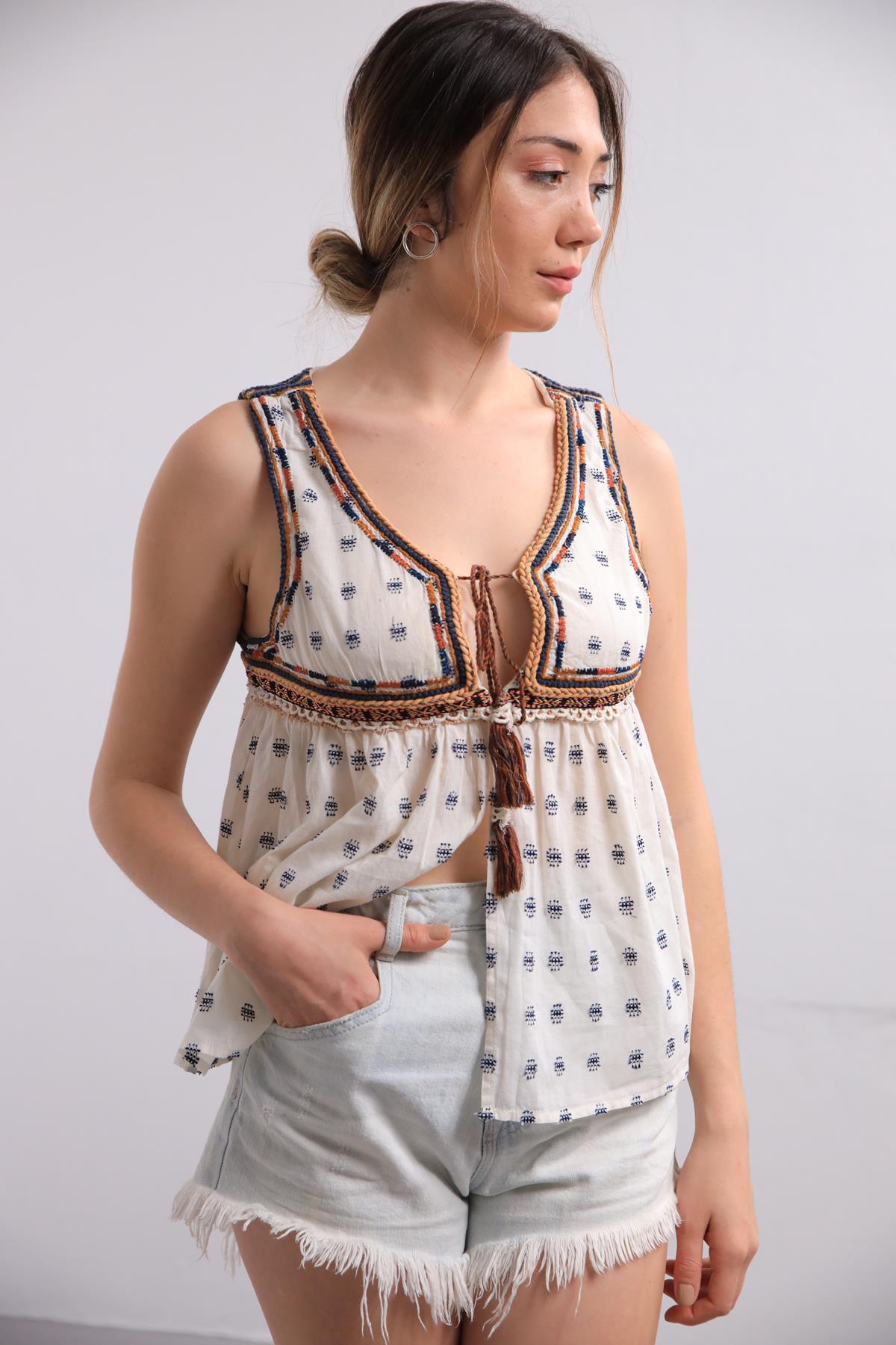 Ekru İşlemeli Bağlamalı Bohem Bluz - Şaman Butik Ekru İşlemeli Bağlamalı Bohem Bluz