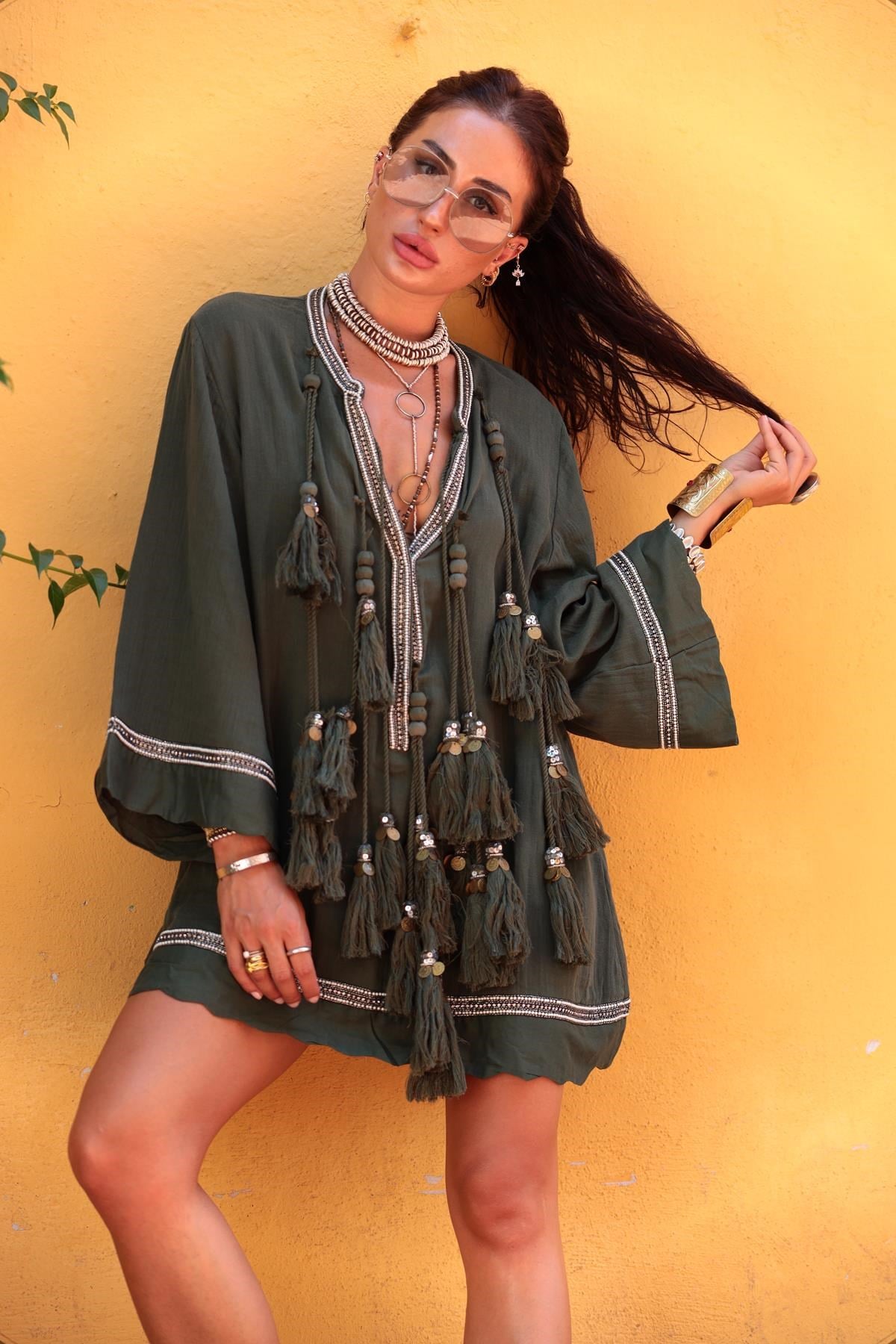 Haki İşlemeli Ponponlu Bohem Tunik - Şaman Butik Haki İşlemeli Ponponlu Bohem Tunik