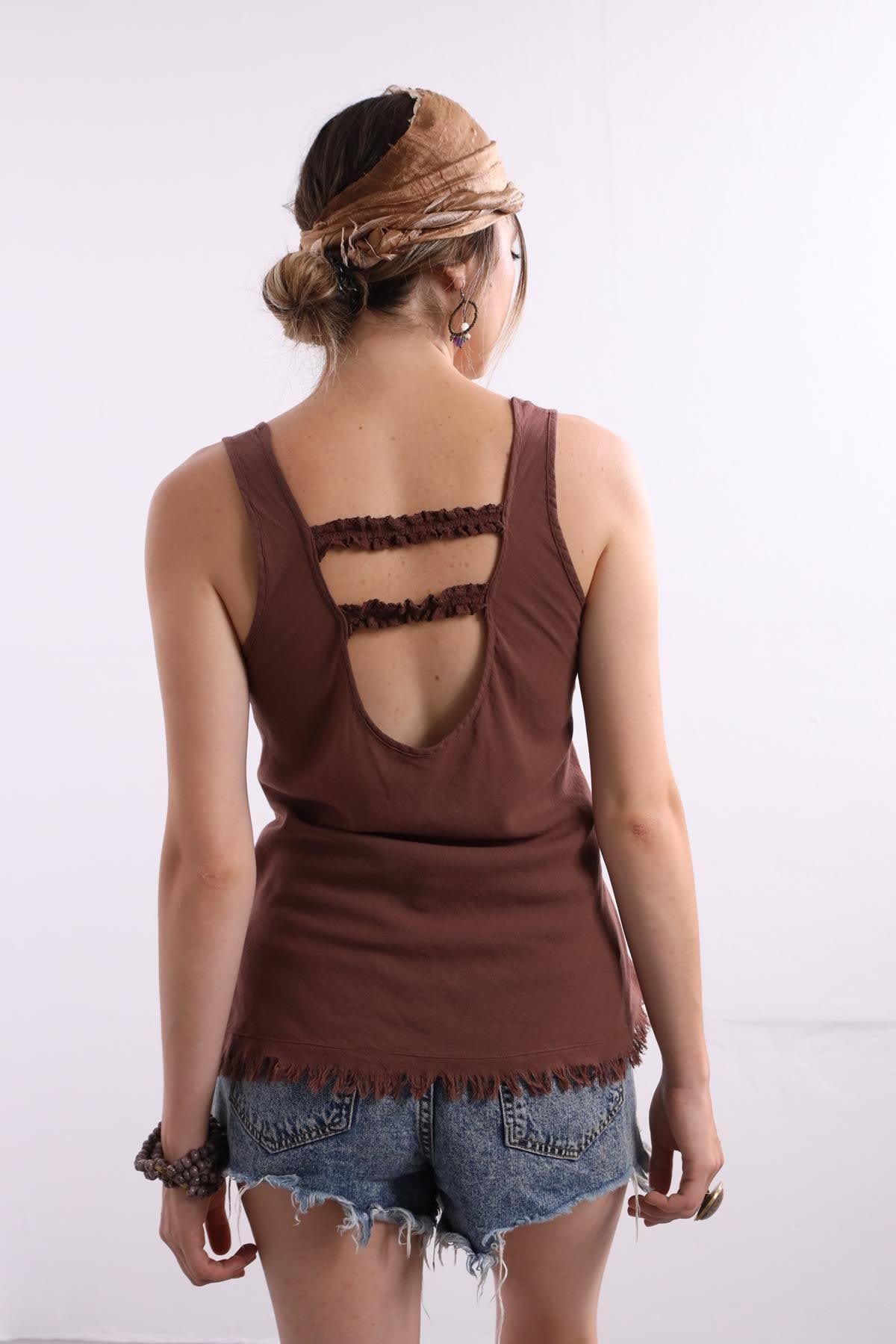 Kahverengi Saçaklı Sırt Detaylı Simple Bluz - Şaman Butik Kahverengi Saçaklı Sırt Detaylı Simple Bluz
