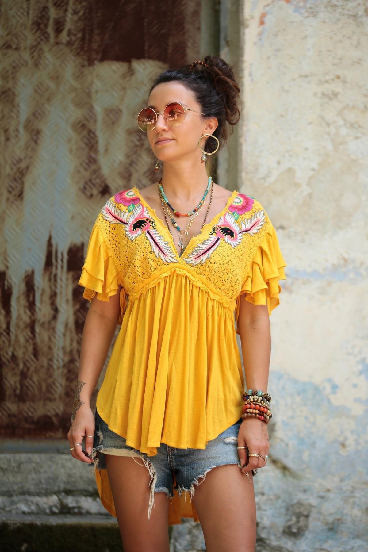 Sarı Derin Dekolteli İşlemeli Boho Bluz - Şaman Butik - Bohem Giyim ve  Aksesuar | Kadın & Erkek