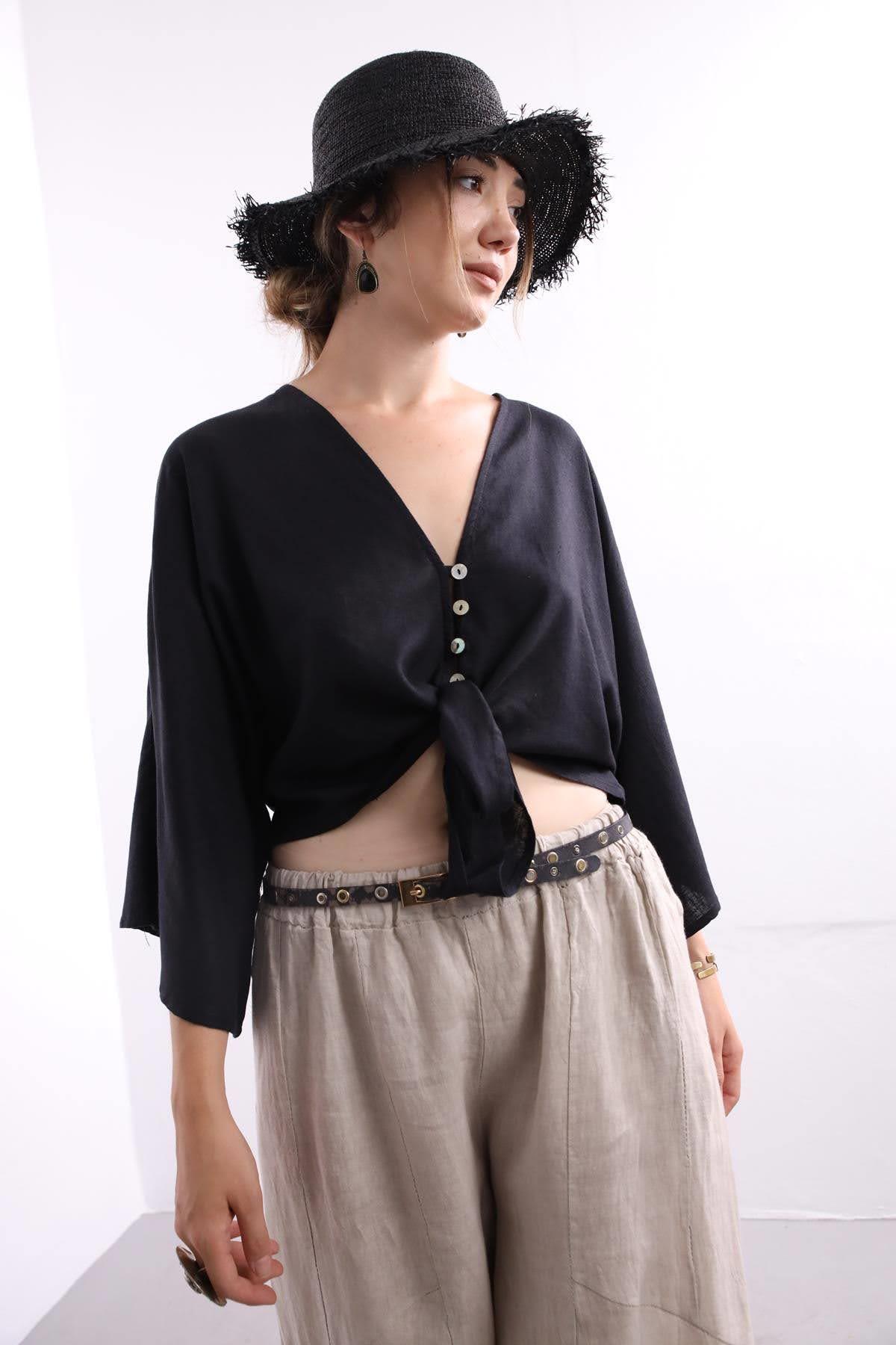  Siyah Düğmeli Keten Bolero