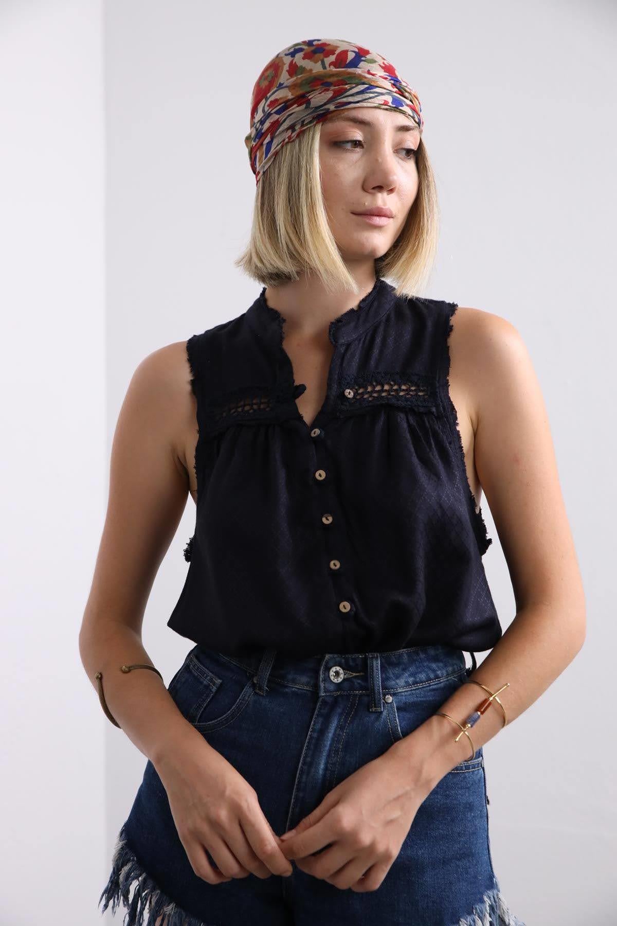 Siyah Önü Düğmeli Zıbın Bluz - Şaman Butik Siyah Önü Düğmeli Zıbın Bluz