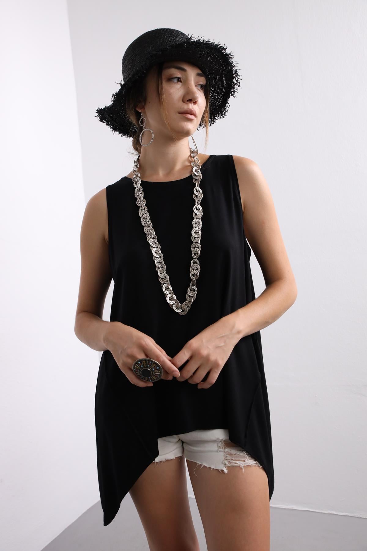  Siyah Yanları Uzun Kalın Askılı Bluz