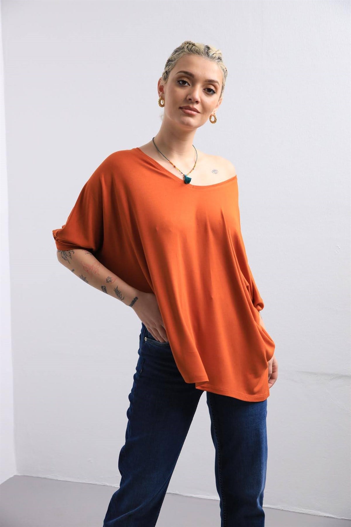 Tarçın V Yaka Salaş Bluz - Şaman Butik Tarçın V Yaka Salaş Bluz