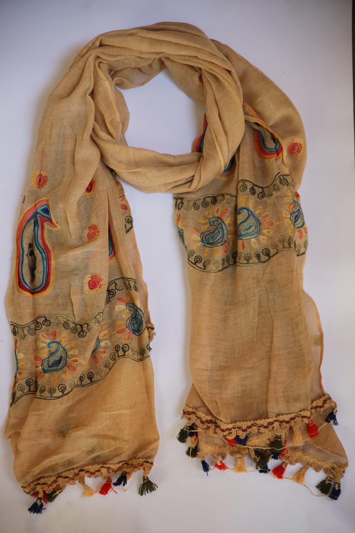Camel Rengi İşlemeli Püsküllü Şal