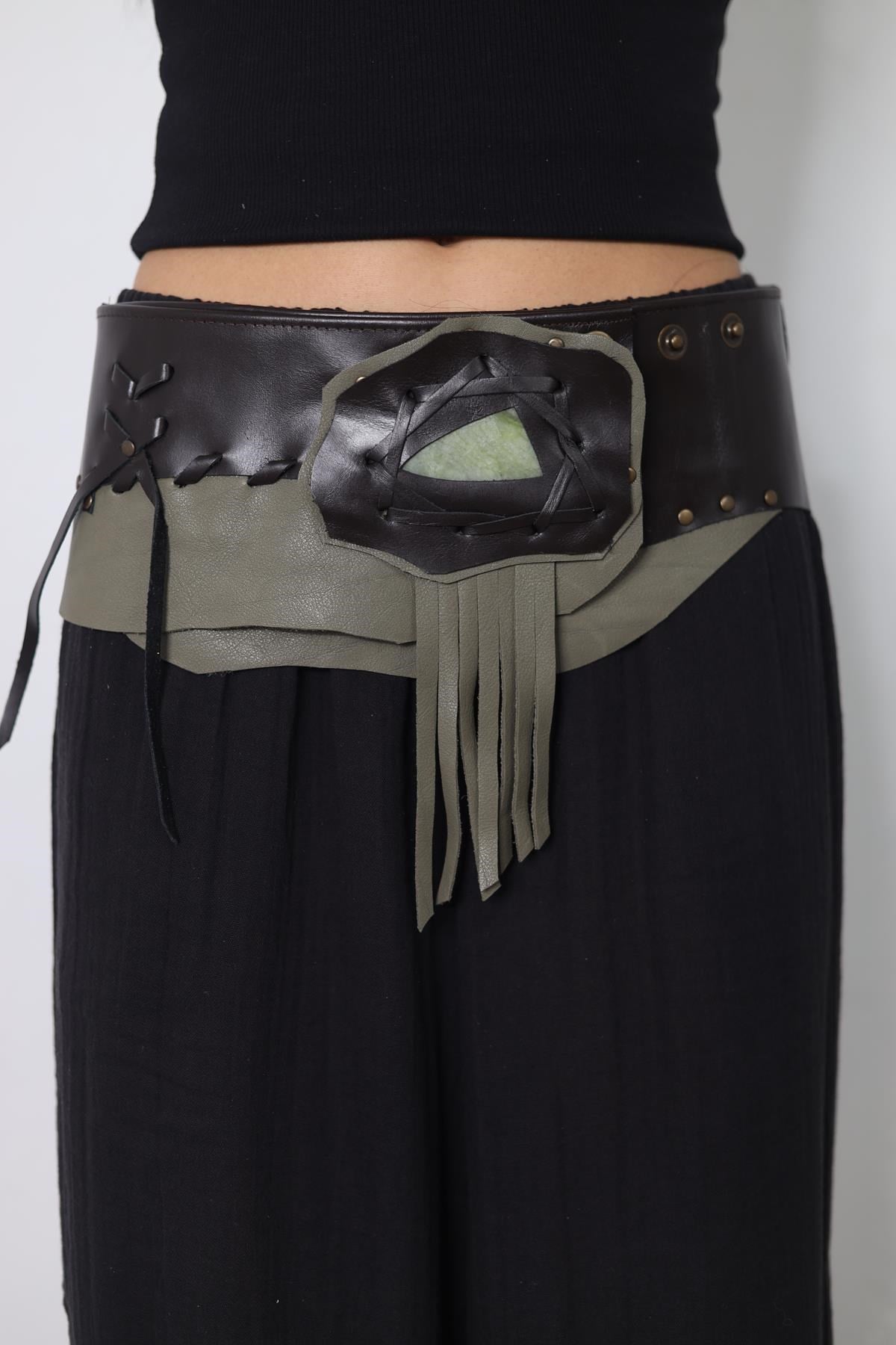 Koyu Kahverengi Doğal Taşlı Deri Kemer