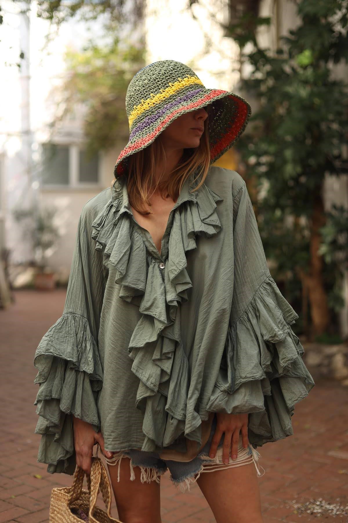 Haki Yakası Fırfırlı Gömlek