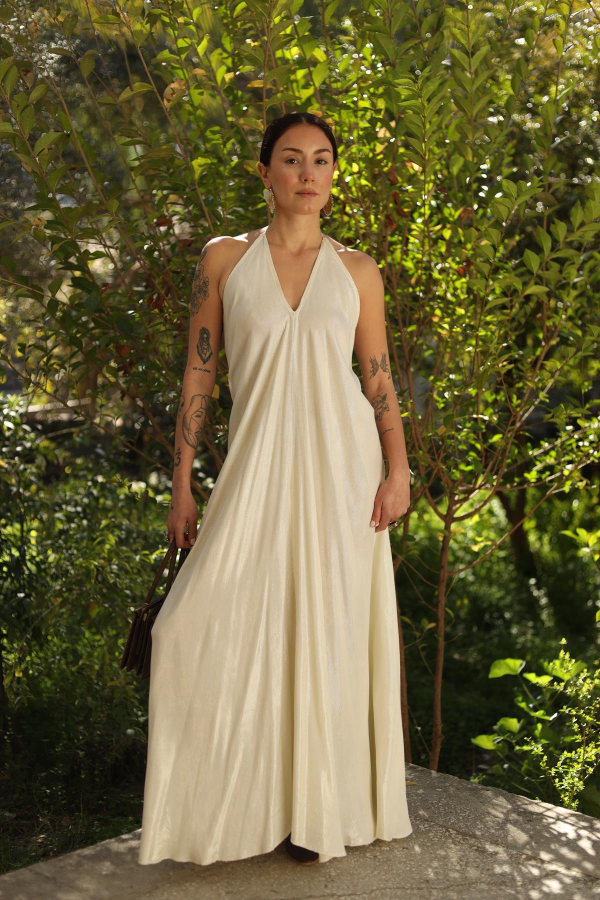 Ekru Işıltılı Sırt Dekolteli Bağlamalı Elbise