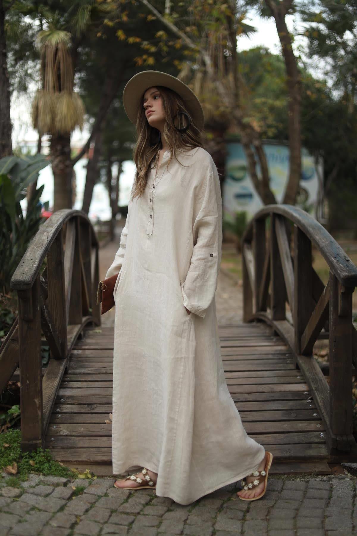 Krem Rengi Hakim Yaka Düğmeli Keten Elbise