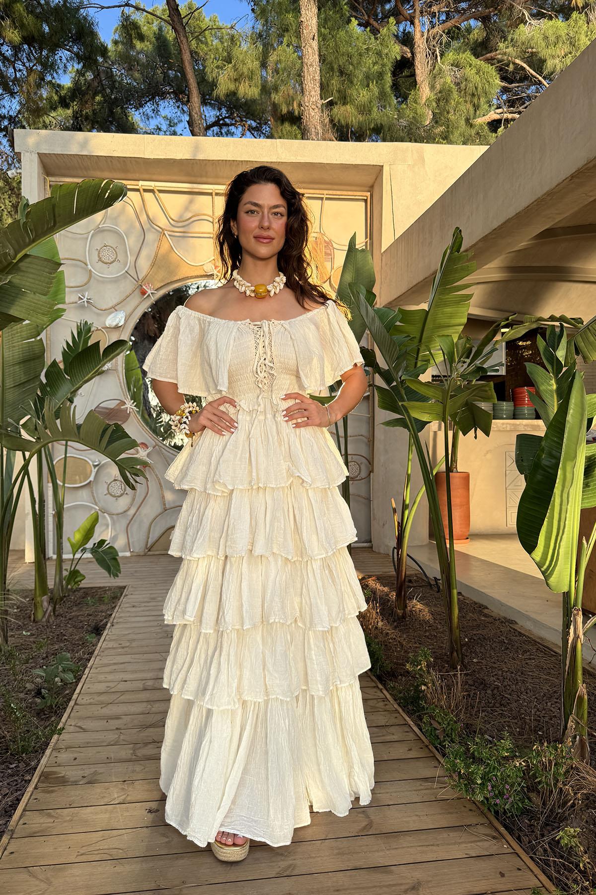 Ekru Göğsü Bağcık Detaylı Volanlı Bohem Elbise