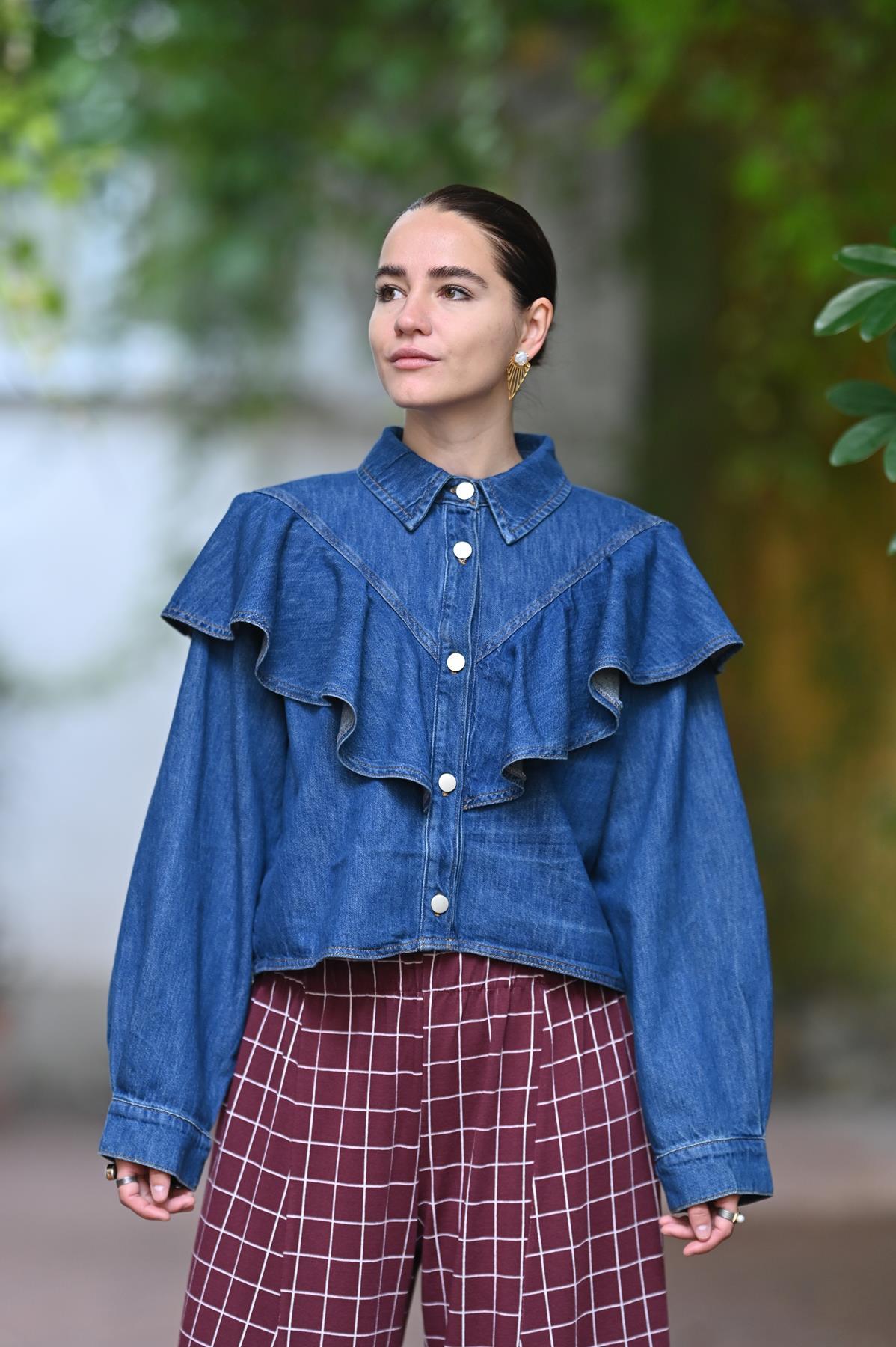 Mavi Volanlı Kot Gömlek