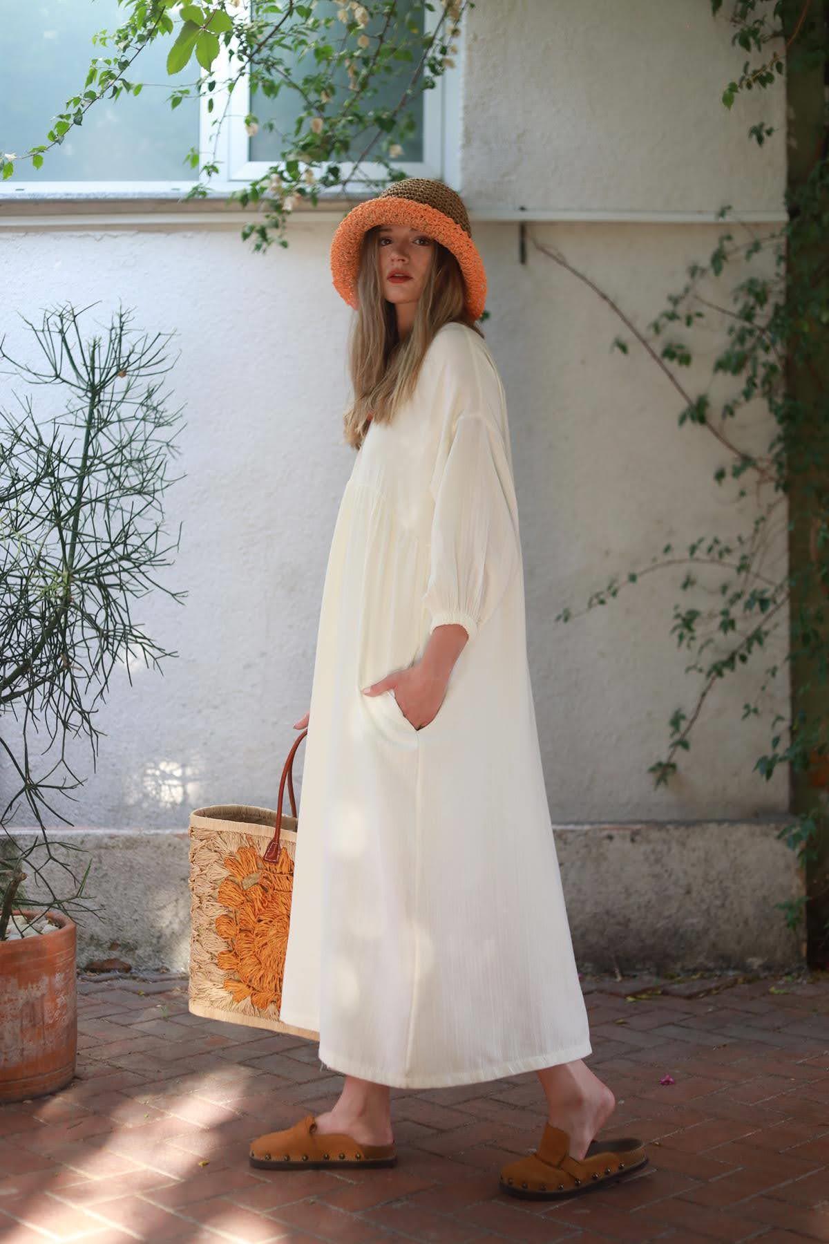 Ekru Kolları Biyeli Müslin Elbise