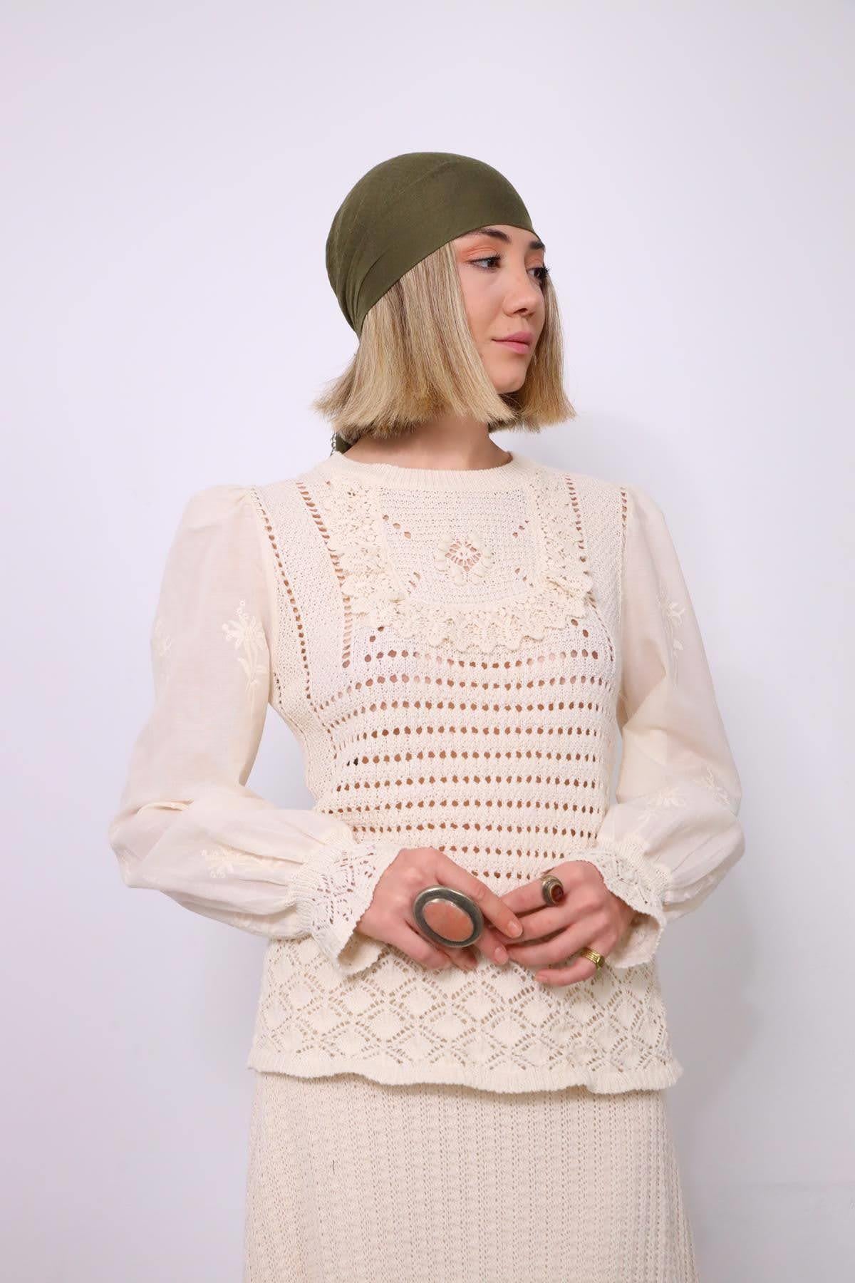 Krem Çiçek Desenli Güpür Detaylı Ajurlu Bluz - Şaman Butik Krem Çiçek Desenli Güpür Detaylı Ajurlu Bluz