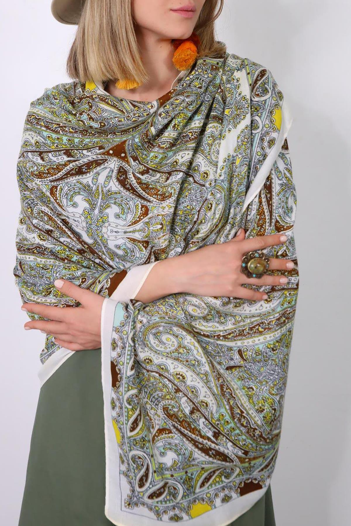  Ekru Otantik Desenli Şal