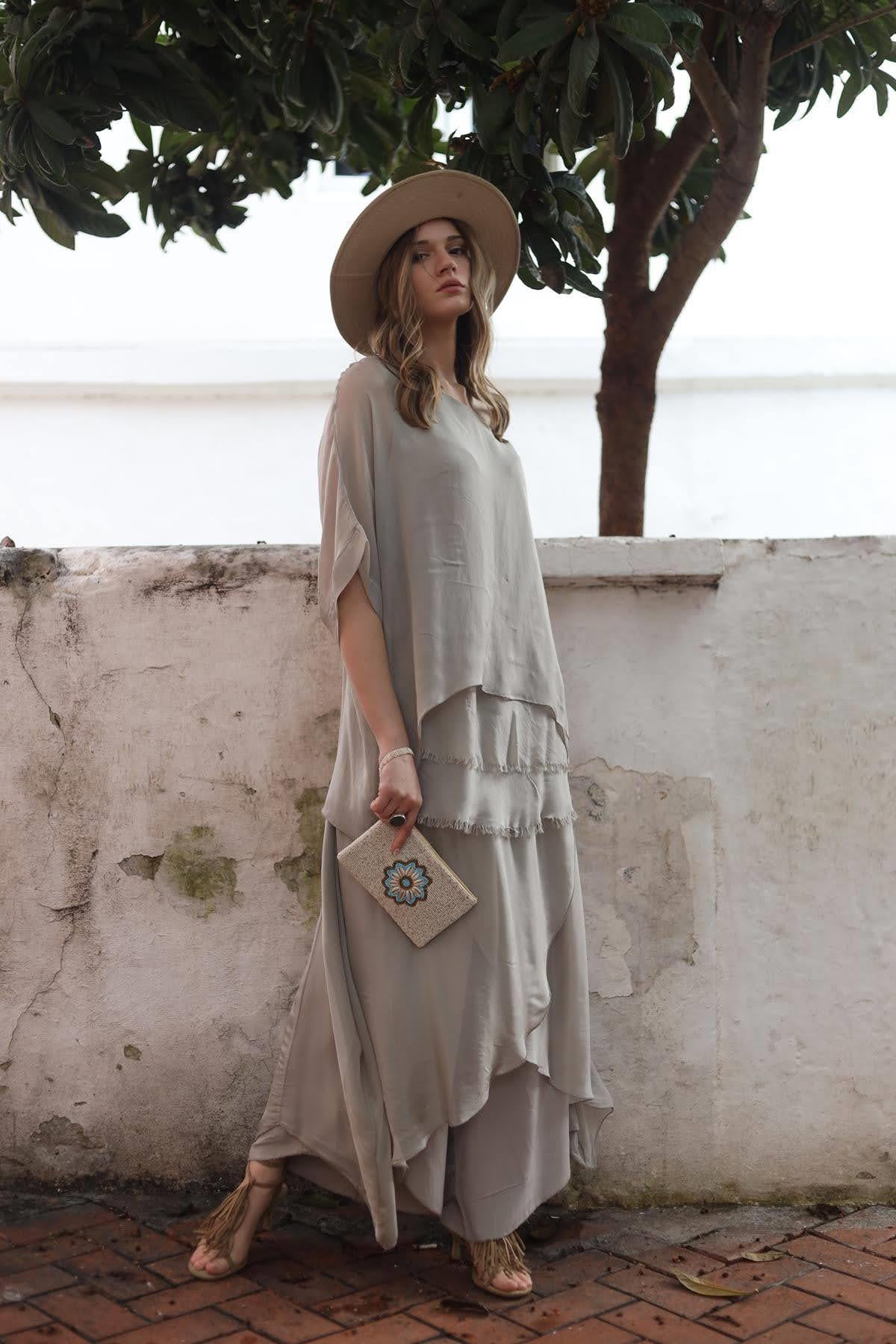 Vizon Rengi Püsküllü Kat Kat İpek Bluz