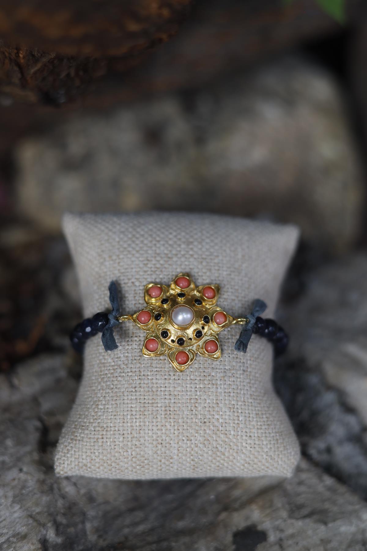 Pearl Detailed Navy Blue Aventurine Bracelet