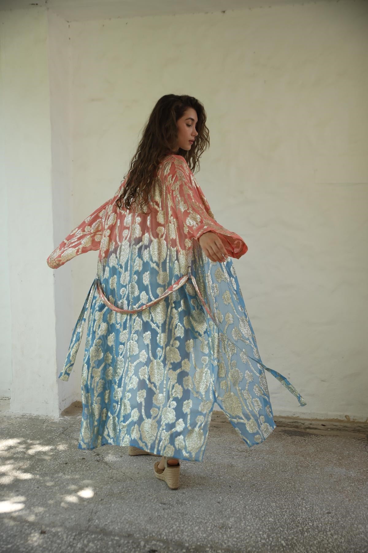Pembe Renk Geçişli Parlak Kaftan