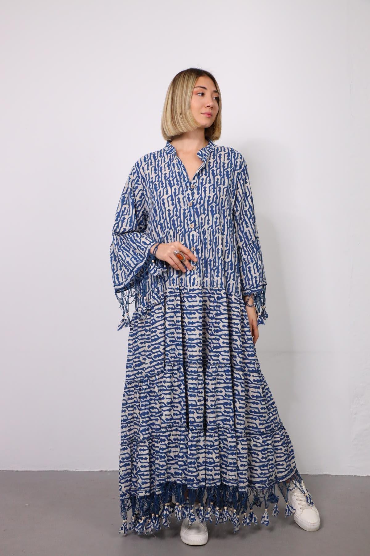 Lacivert Desenli Kolları ve Eteği Püsküllü Uzun Elbise - Şaman Butik Lacivert Desenli Kolları ve Eteği Püsküllü Uzun Elbise