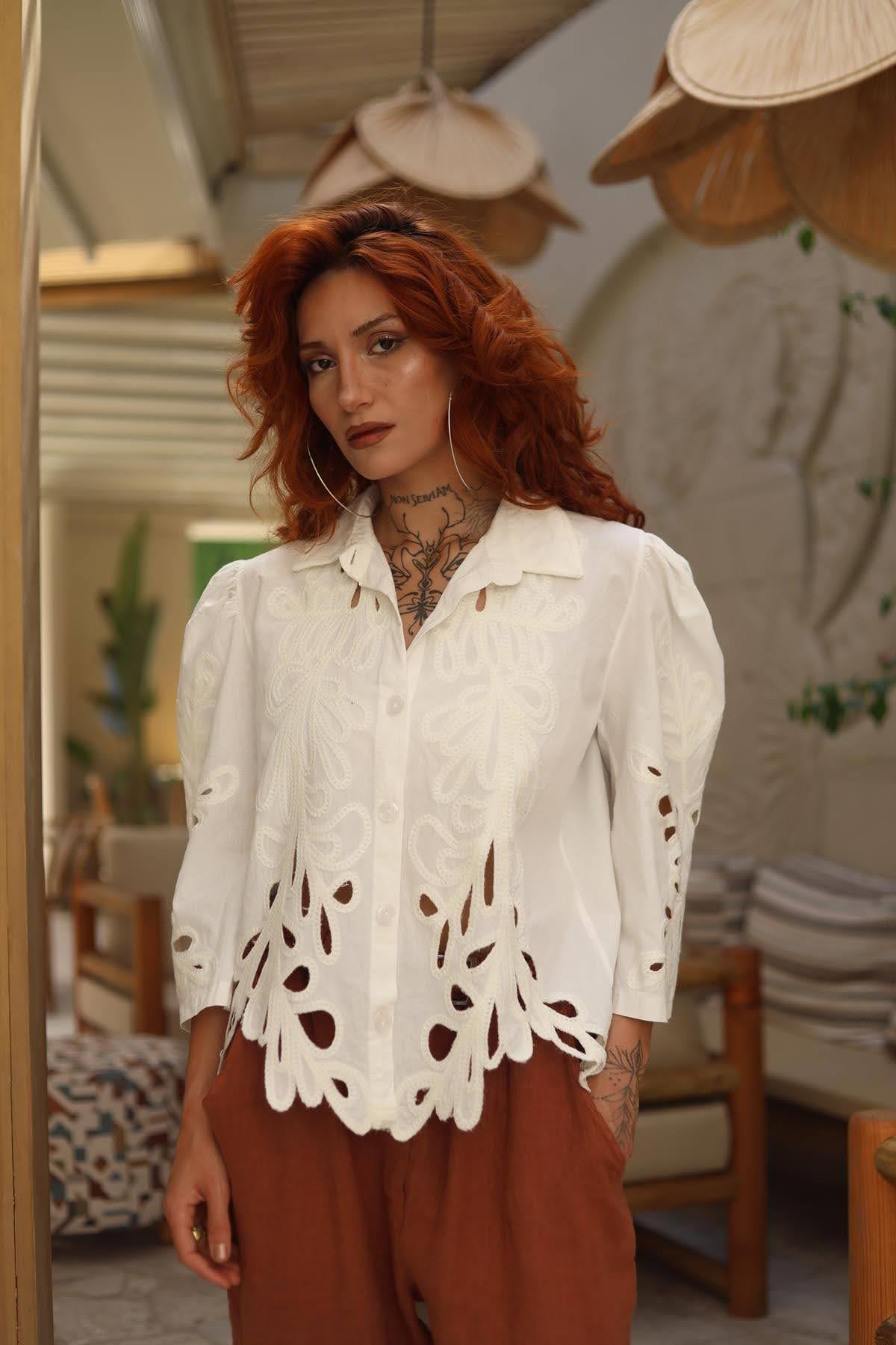 Ekru Güpürlü Gömlek