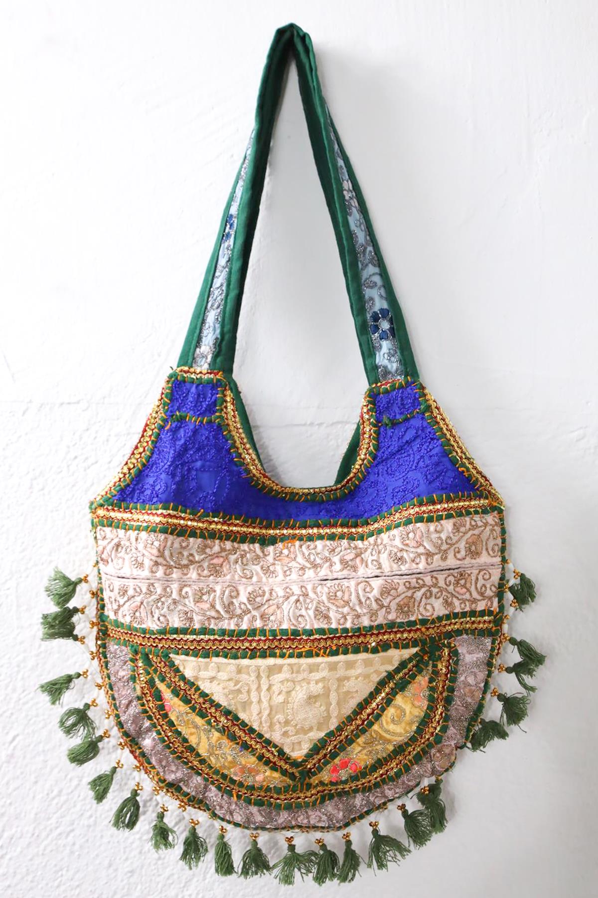  Haki Otantik İşlemeli Püsküllü Çanta