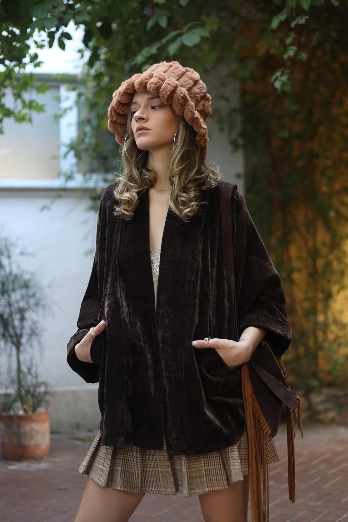 Kahverengi Cepli Kadife Ceket