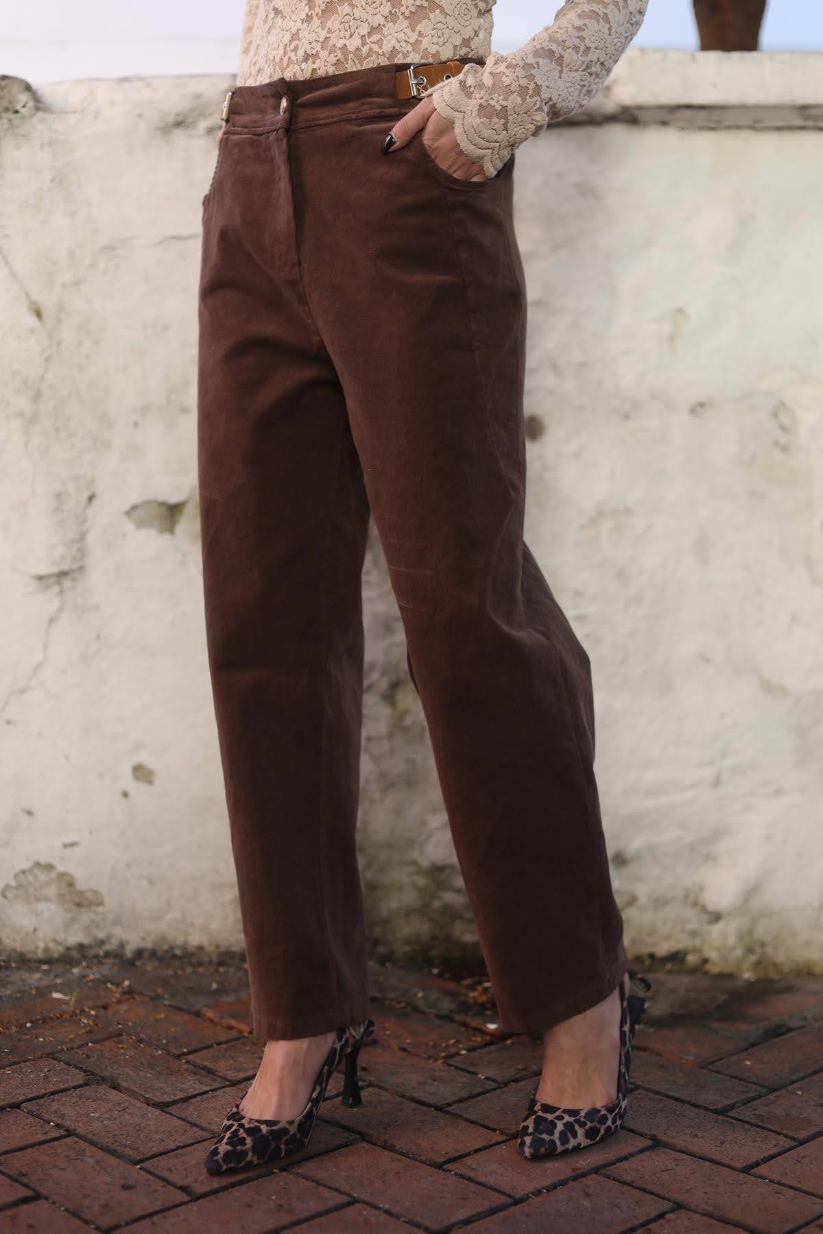 Kahverengi Kemer Detaylı Kadife Pantolon